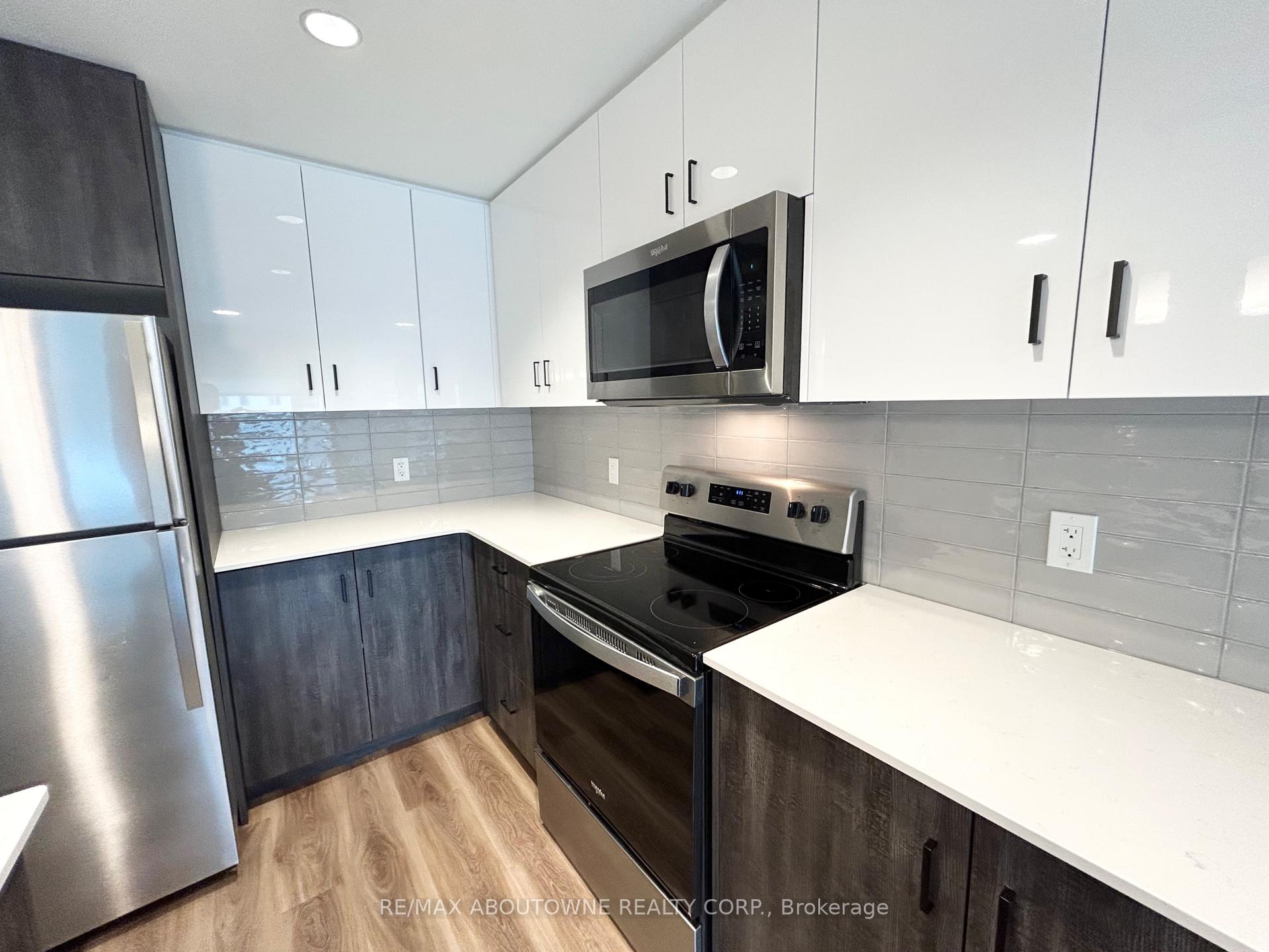 Photo 5 of Unit 315, 28 Westhill Drive, Waterloo, Westvale — HOMEH