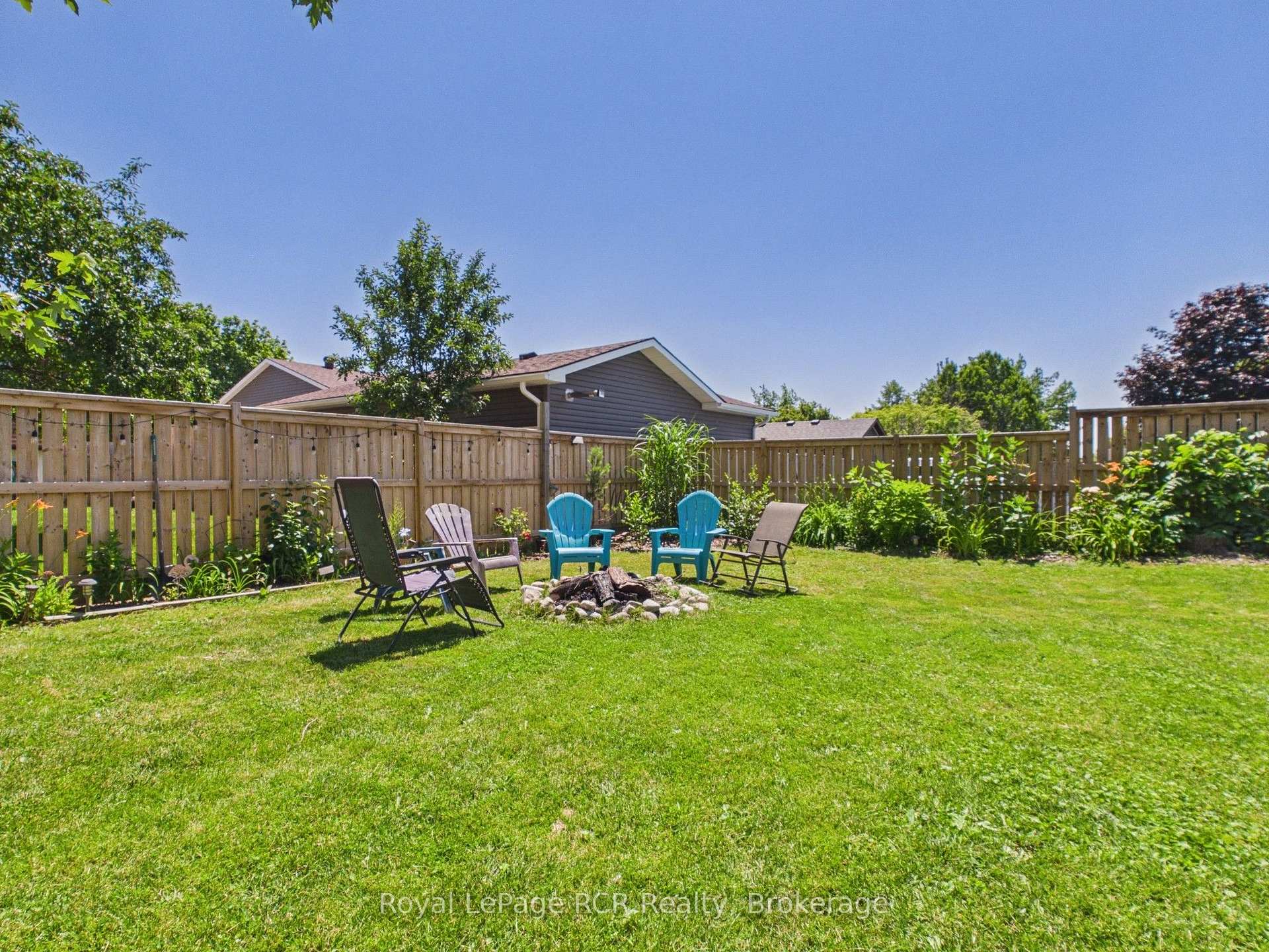 Photo 4 of 892 Brownell Drive, Kincardine — HOMEH