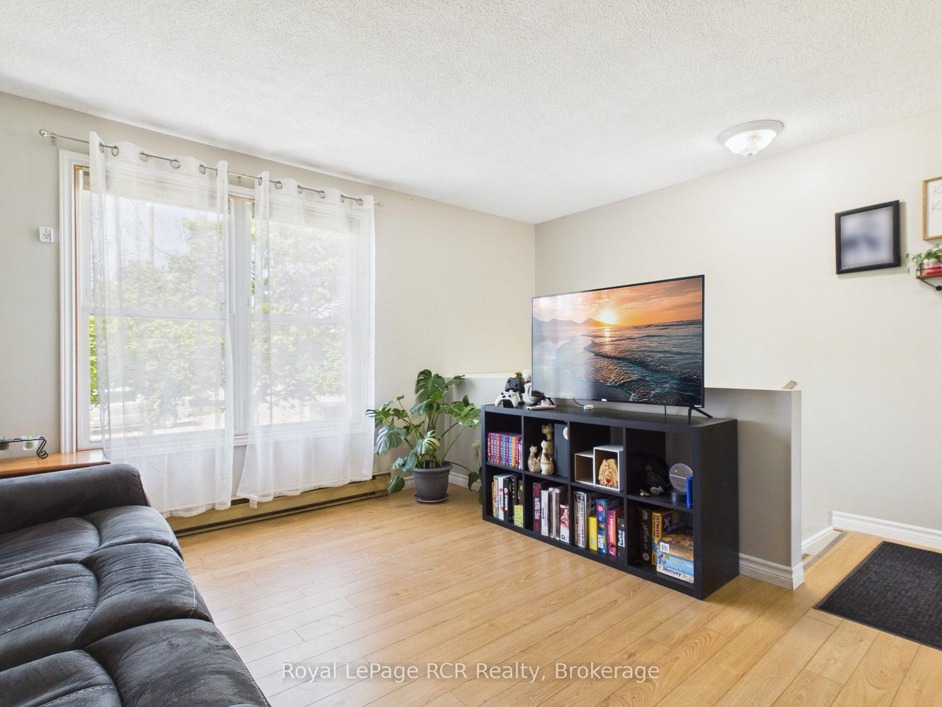 Photo 6 of 892 Brownell Drive, Kincardine — HOMEH