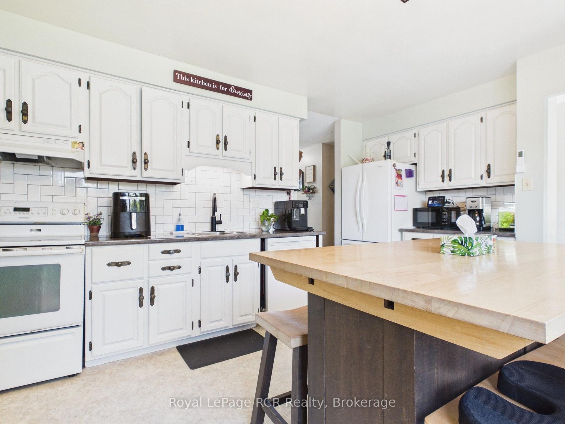 Photo 9 of 892 Brownell Drive, Kincardine — HOMEH