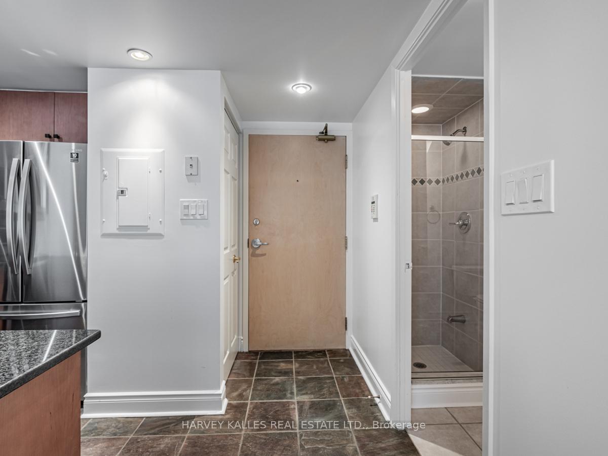 Photo 2 of Unit 708, 80 Cumberland Street, Toronto, The Annex — HOMEH