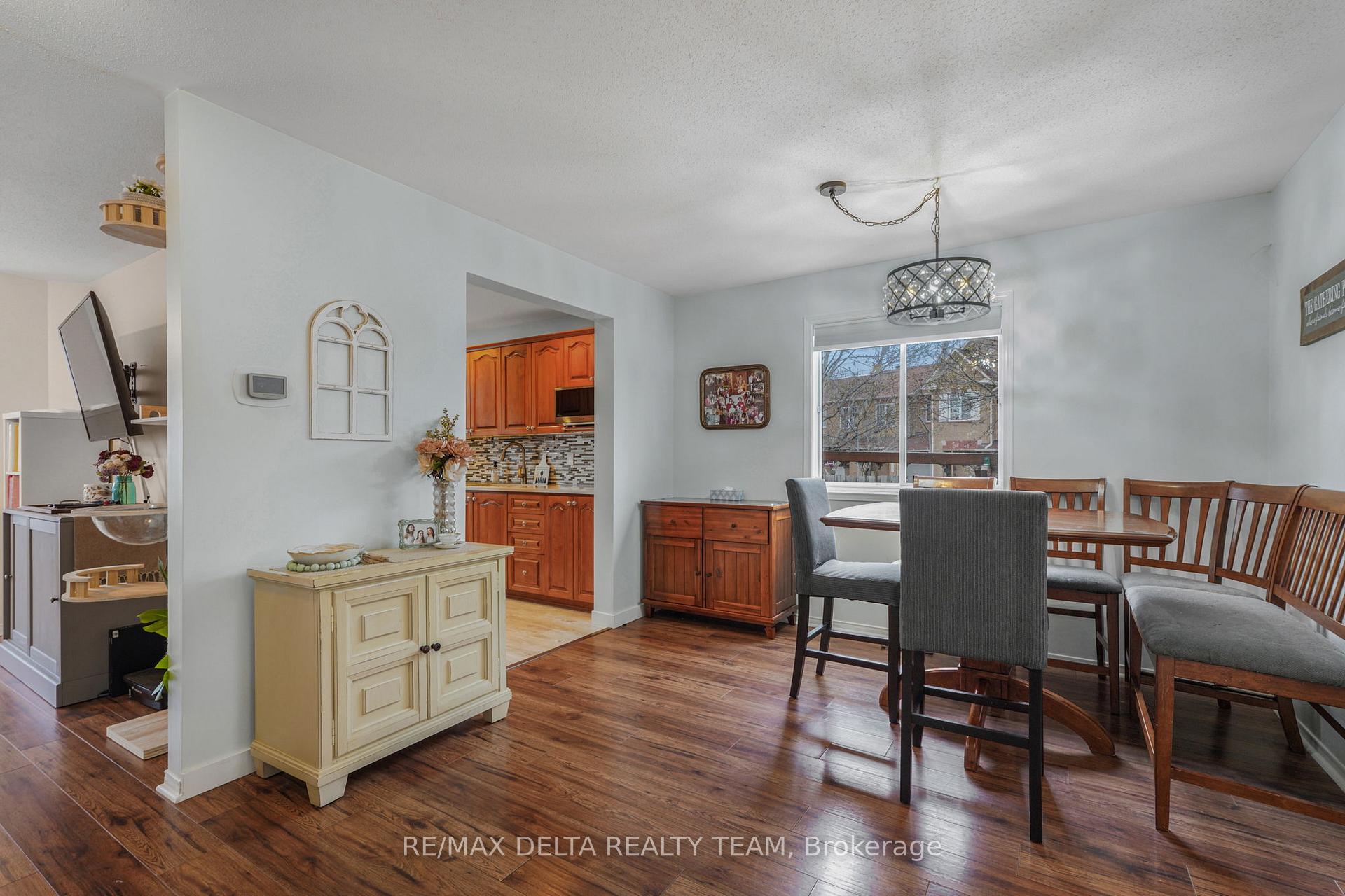 Photo 8 of 540 Chardonnay Drive, Ottawa, Avalon East — HOMEH