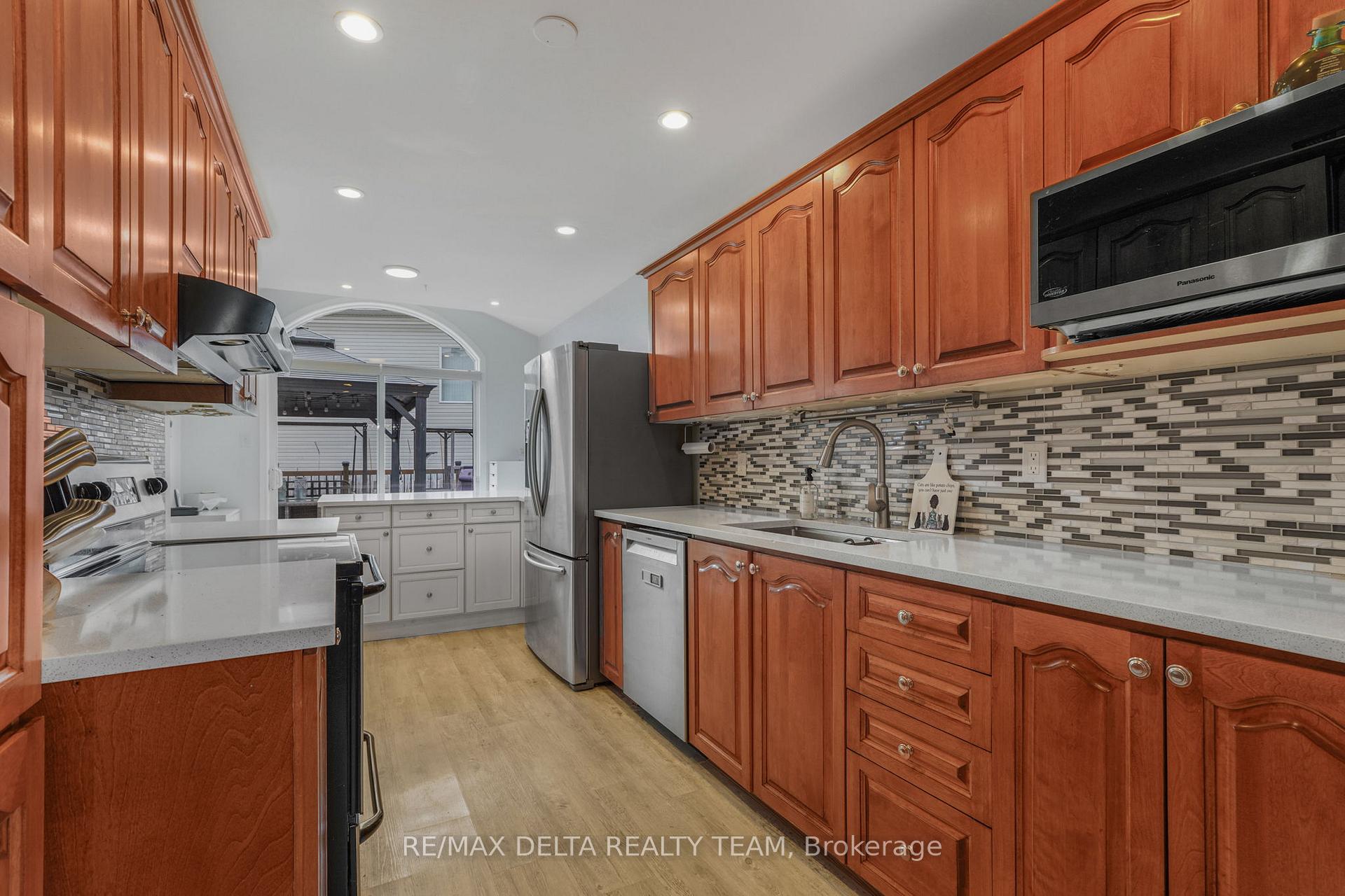 Photo 13 of 540 Chardonnay Drive, Ottawa, Avalon East — HOMEH