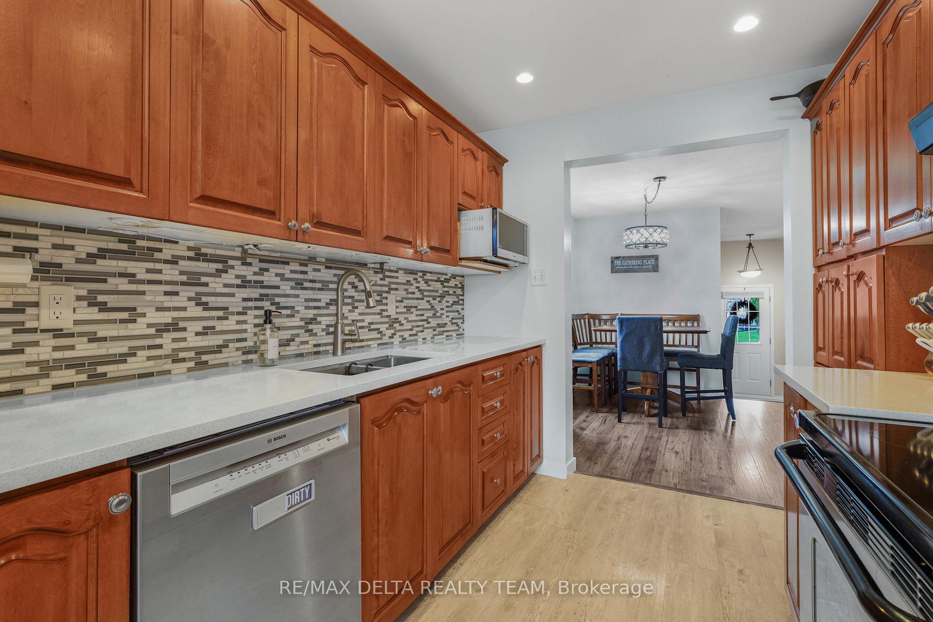 Photo 15 of 540 Chardonnay Drive, Ottawa, Avalon East — HOMEH