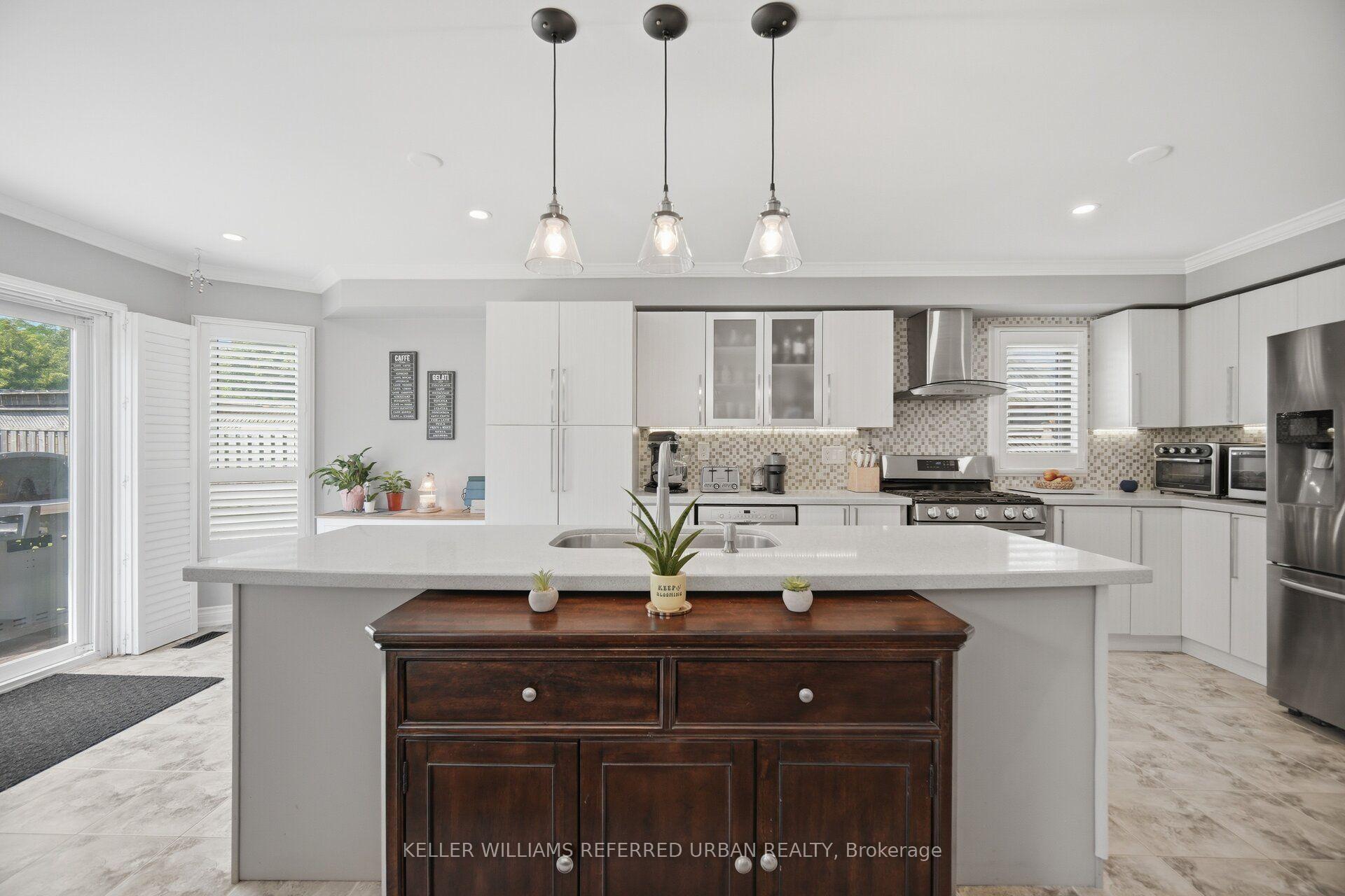 Photo 13 of 46 Lipton Crescent, Whitby, Pringle Creek — HOMEH