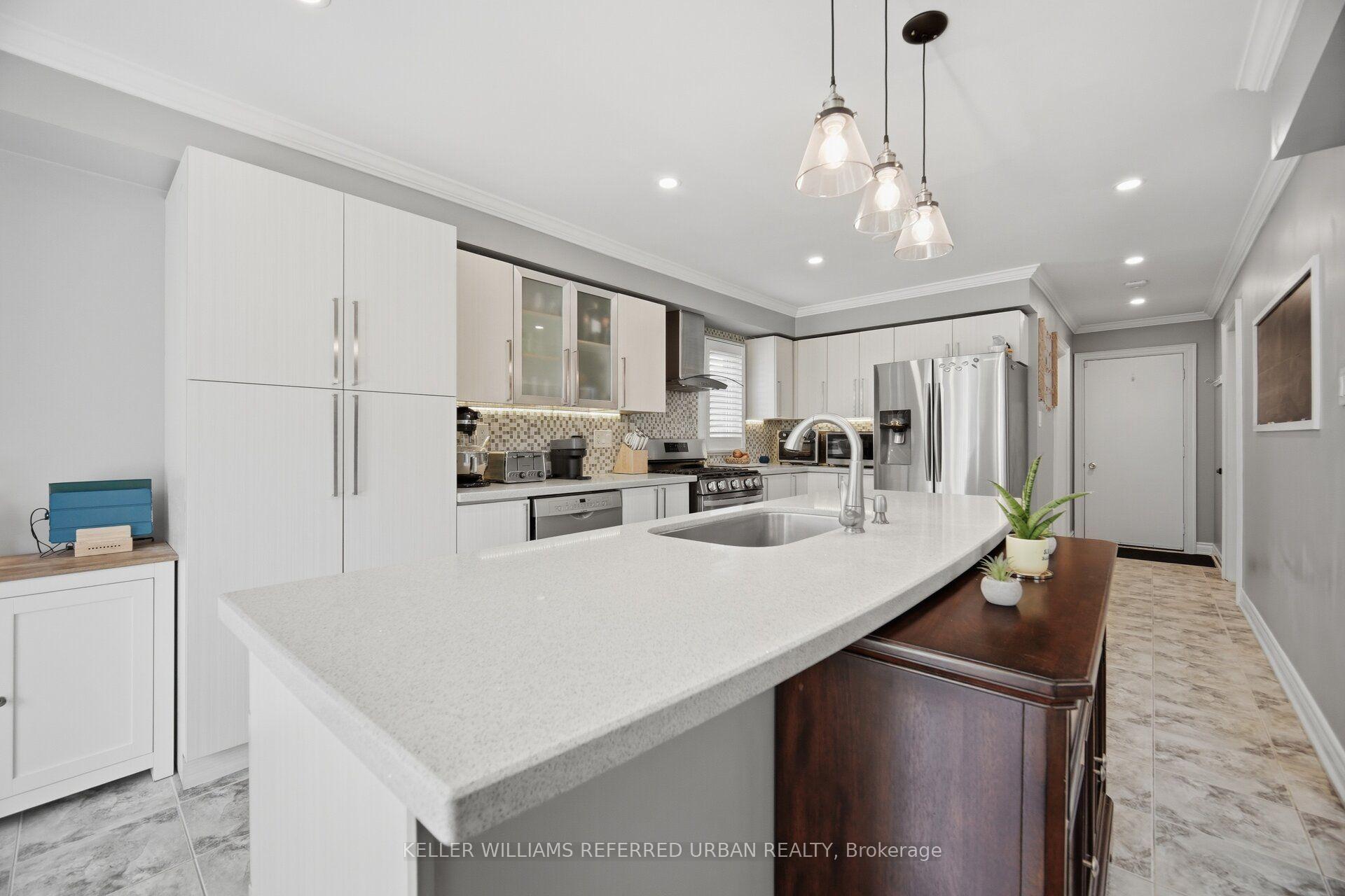 Photo 19 of 46 Lipton Crescent, Whitby, Pringle Creek — HOMEH