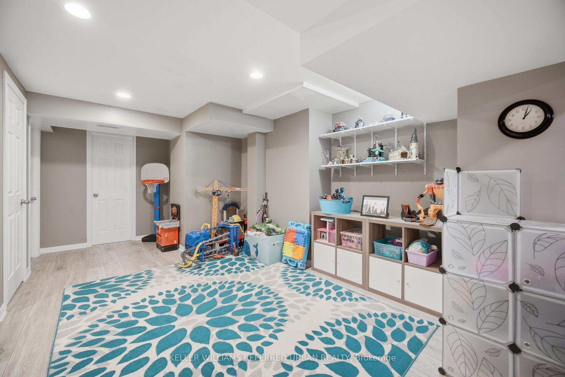Photo 31 of 46 Lipton Crescent, Whitby, Pringle Creek — HOMEH