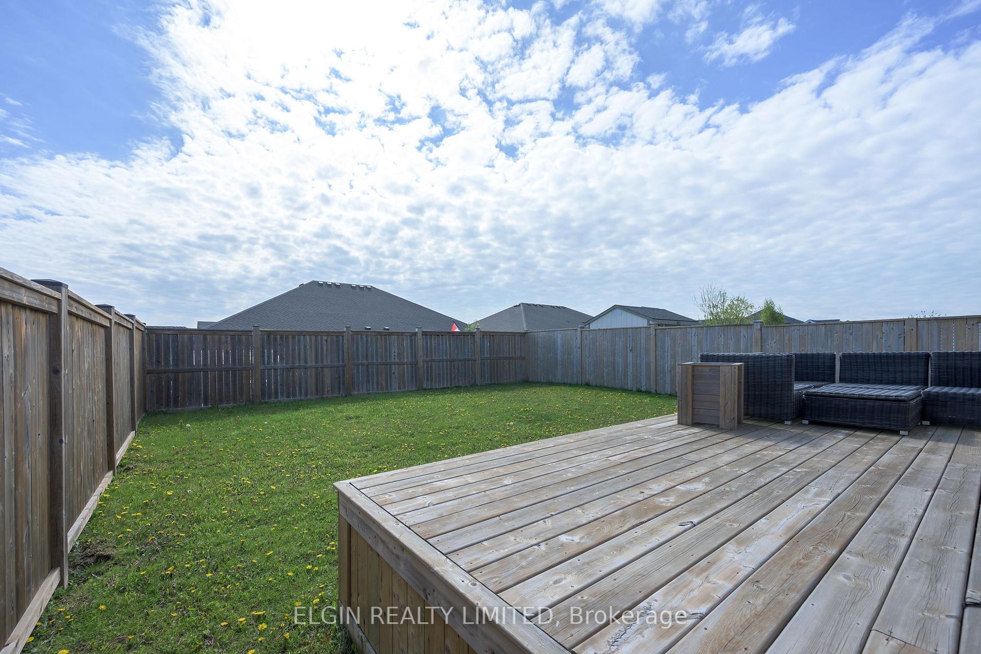 Photo 29 of 9 Ashberry Place, St. Thomas — HOMEH