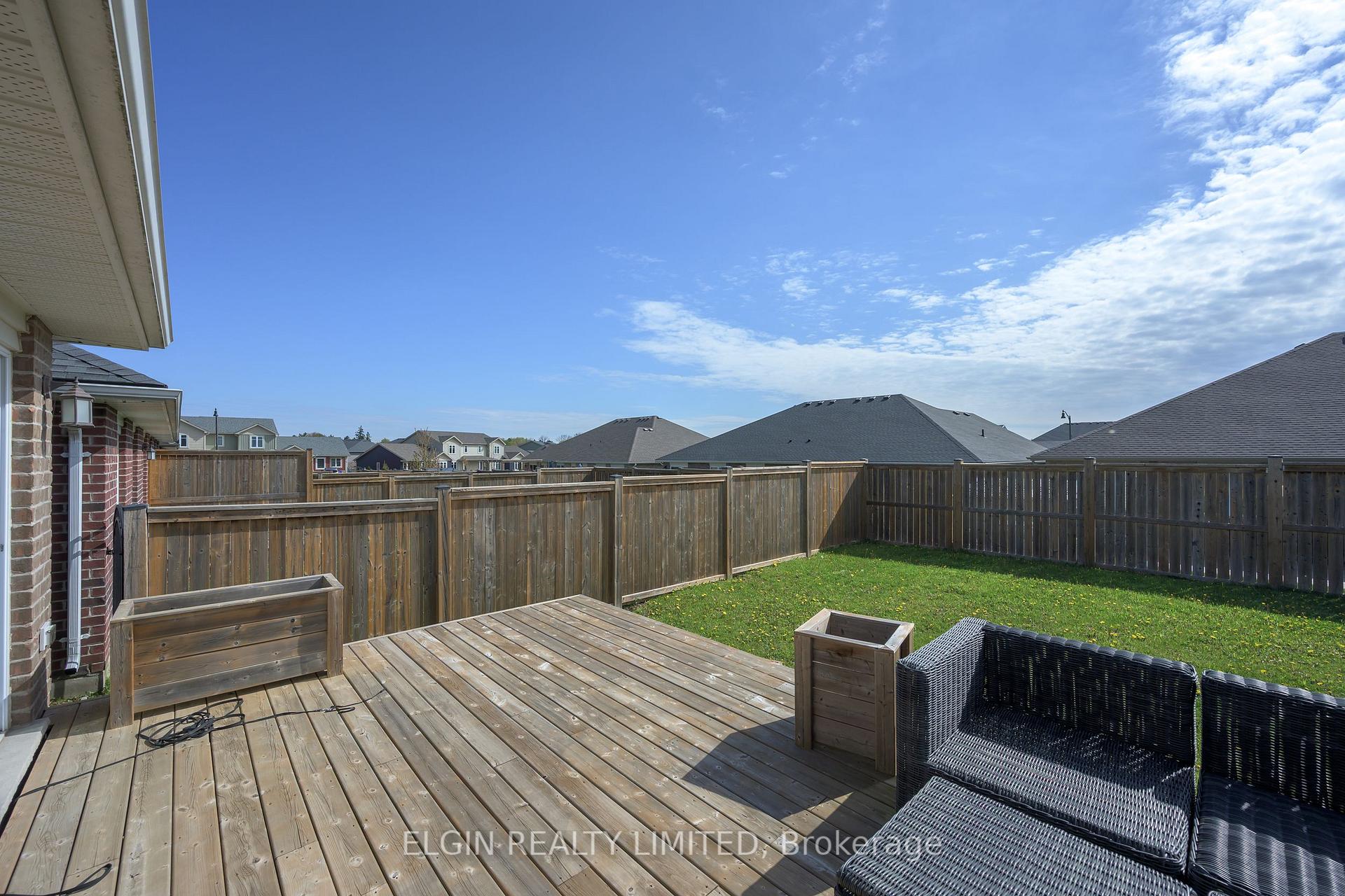 Photo 33 of 9 Ashberry Place, St. Thomas — HOMEH