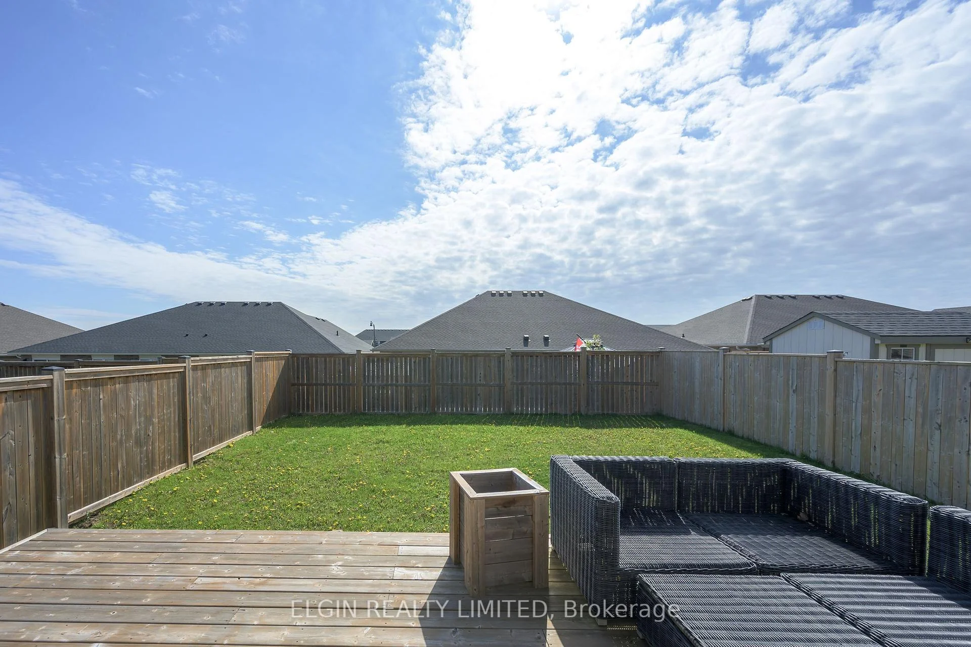 Photo 8 of 9 Ashberry Place, St. Thomas — HOMEH
