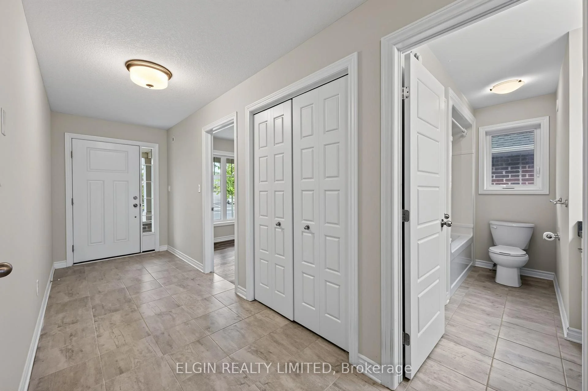 Photo 9 of 9 Ashberry Place, St. Thomas — HOMEH