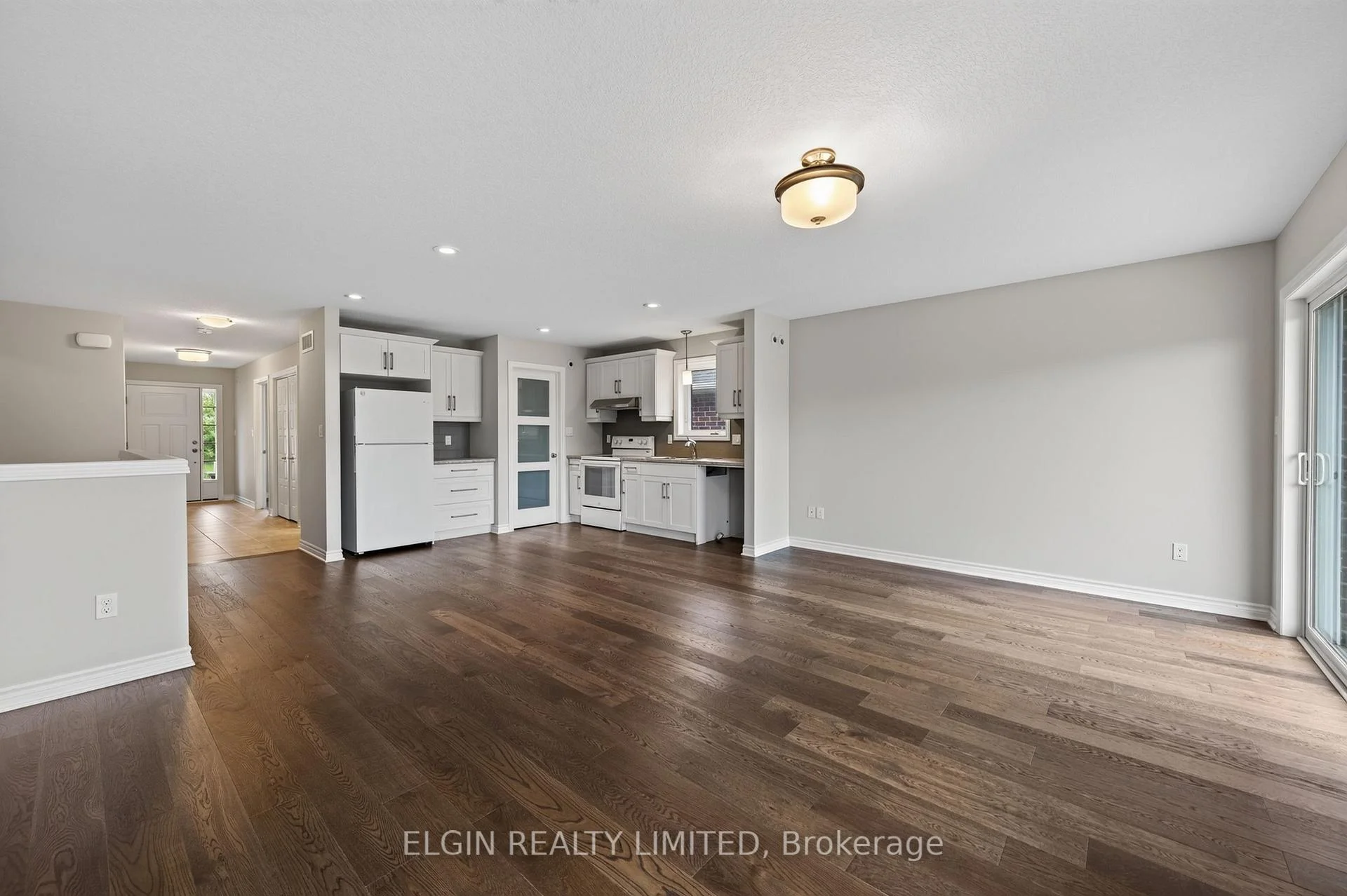 Photo 12 of 9 Ashberry Place, St. Thomas — HOMEH
