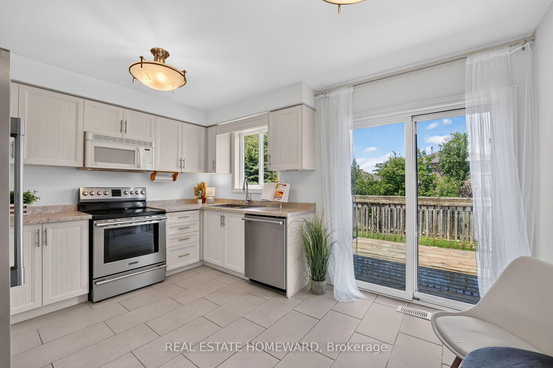 Photo 25 of 26 Nicole Marie Avenue, Barrie, East Bayfield — HOMEH