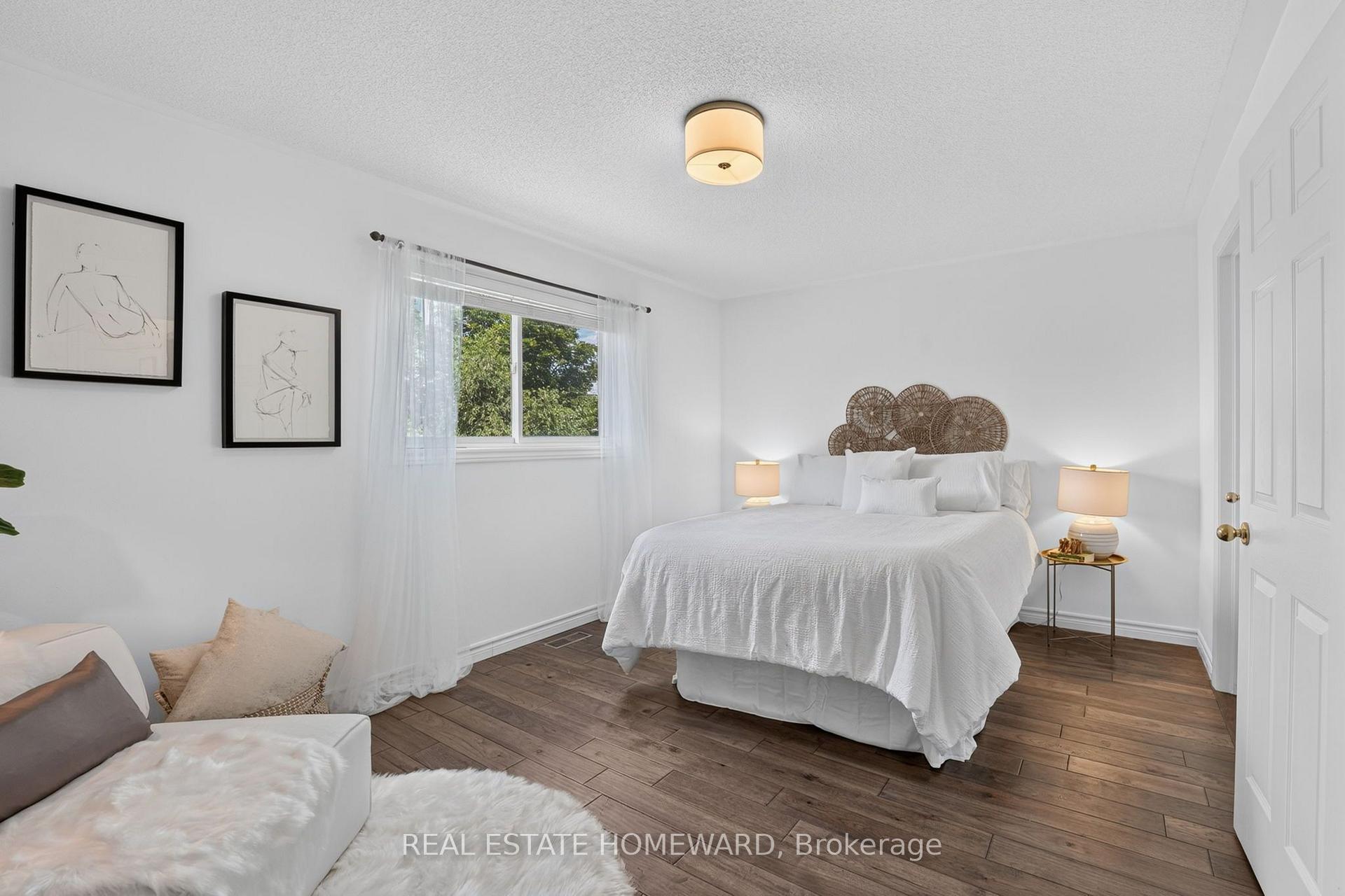 Photo 30 of 26 Nicole Marie Avenue, Barrie, East Bayfield — HOMEH