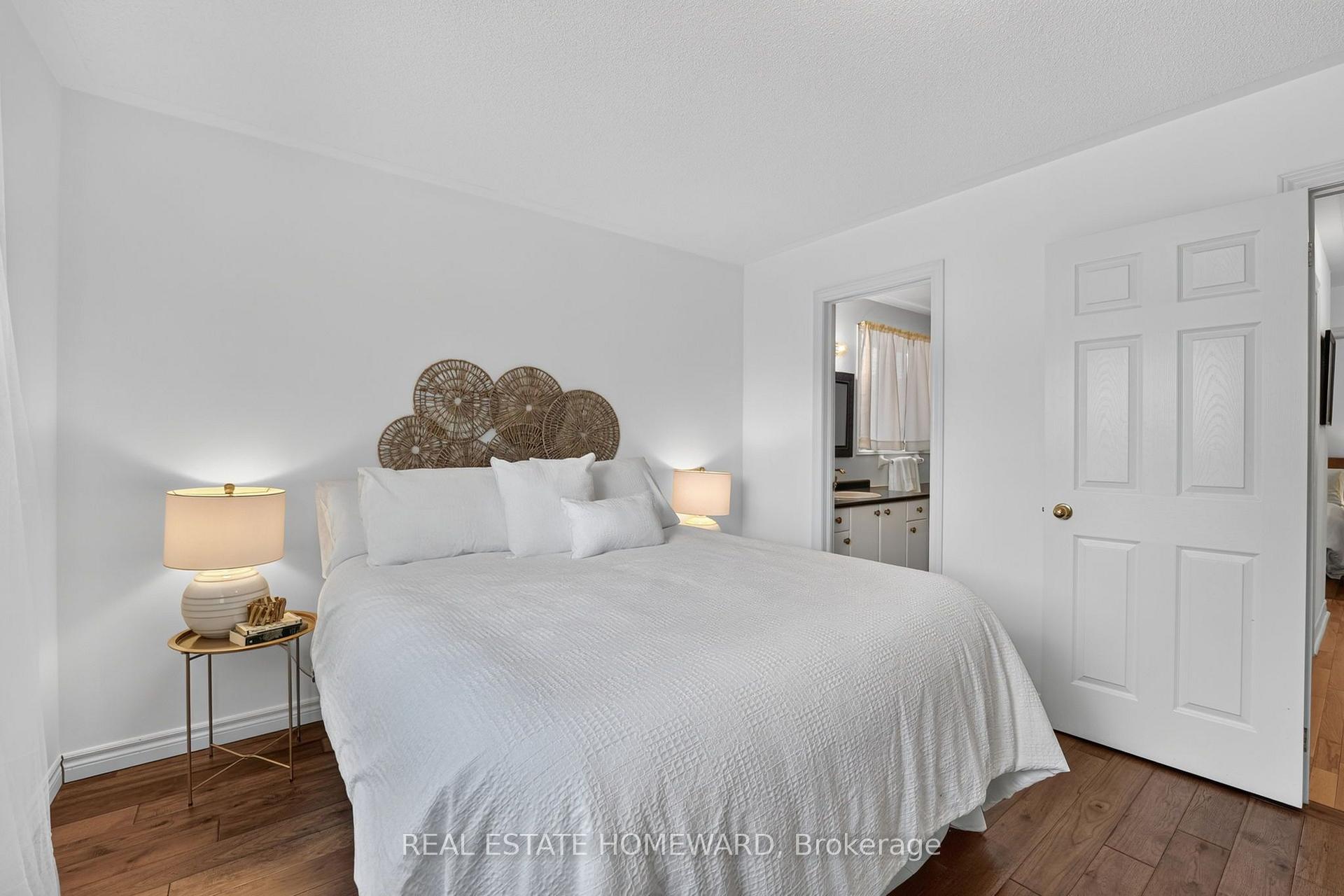 Photo 35 of 26 Nicole Marie Avenue, Barrie, East Bayfield — HOMEH