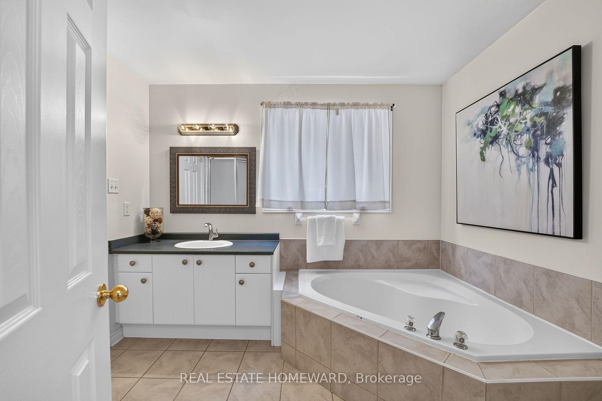 Photo 40 of 26 Nicole Marie Avenue, Barrie, East Bayfield — HOMEH