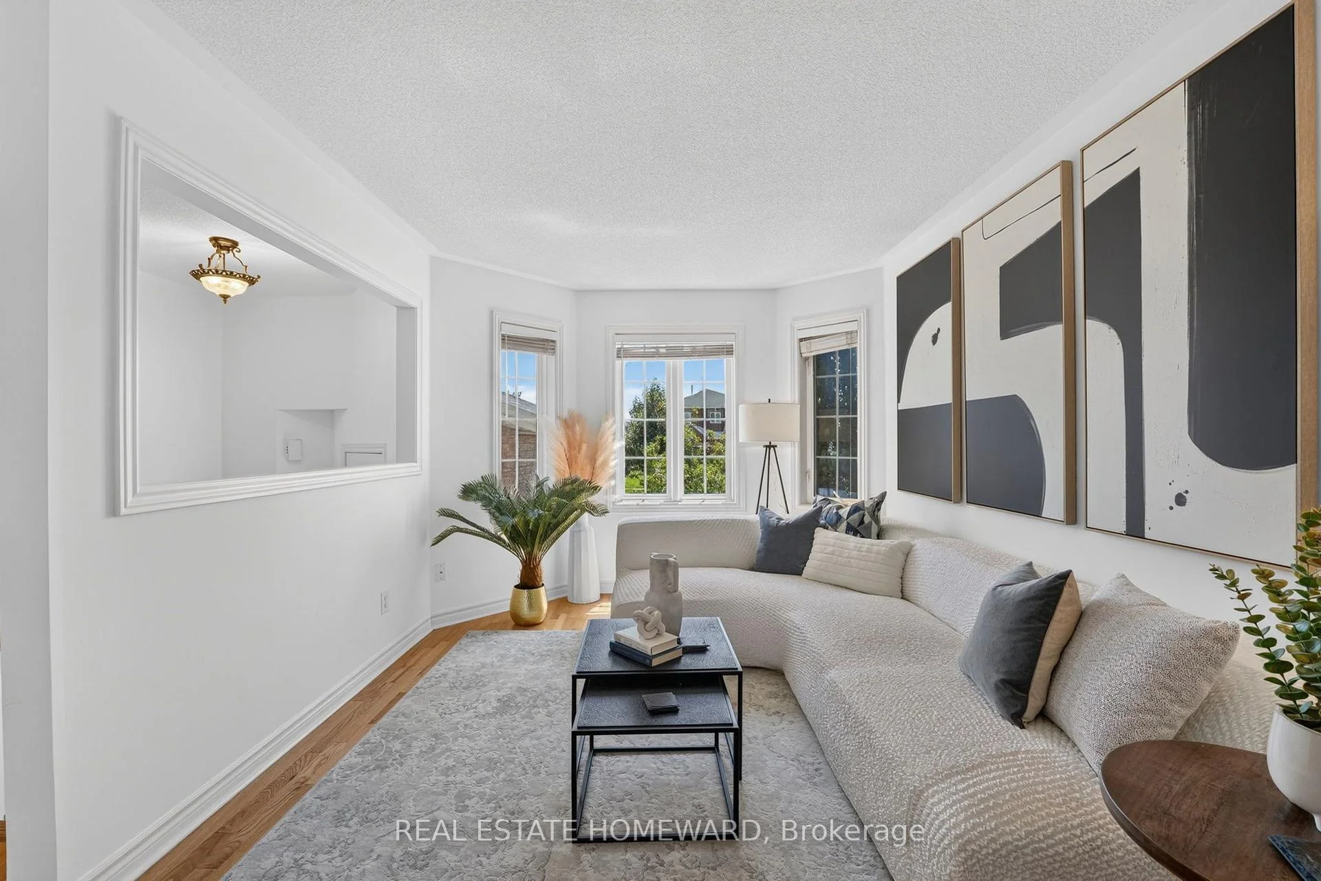 Photo 12 of 26 Nicole Marie Avenue, Barrie, East Bayfield — HOMEH