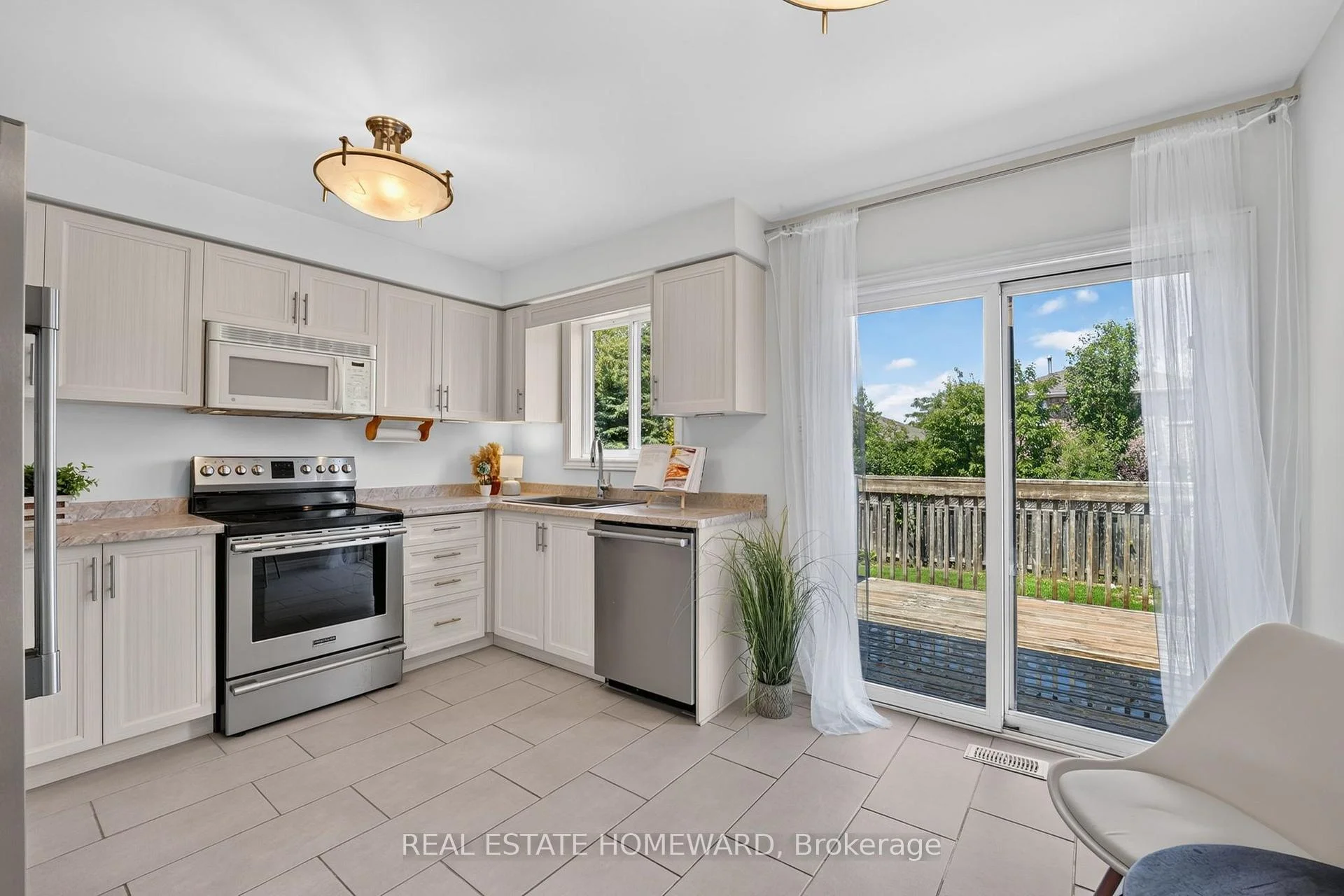 Photo 53 of 26 Nicole Marie Avenue, Barrie, East Bayfield — HOMEH