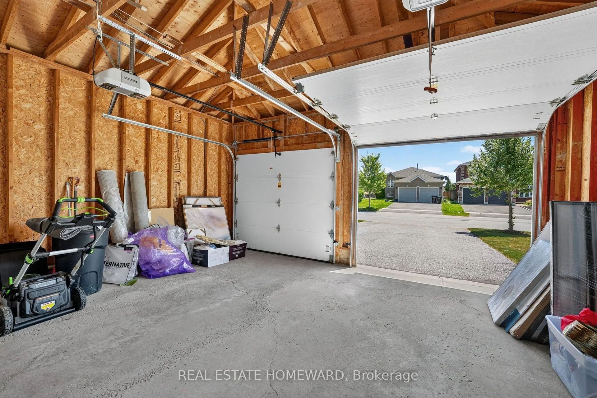 Photo 68 of 26 Nicole Marie Avenue, Barrie, East Bayfield — HOMEH