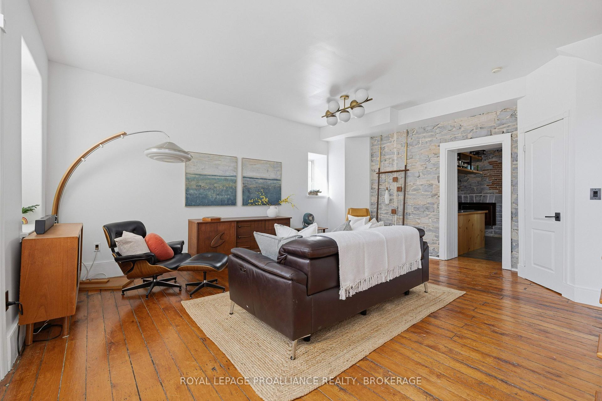 Photo 8 of 23 Earl Street, Kingston, Central City East — HOMEH