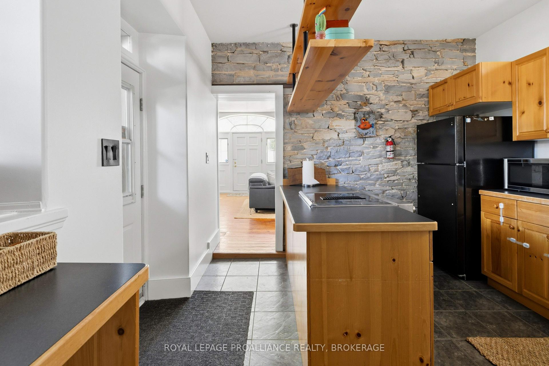 Photo 14 of 23 Earl Street, Kingston, Central City East — HOMEH