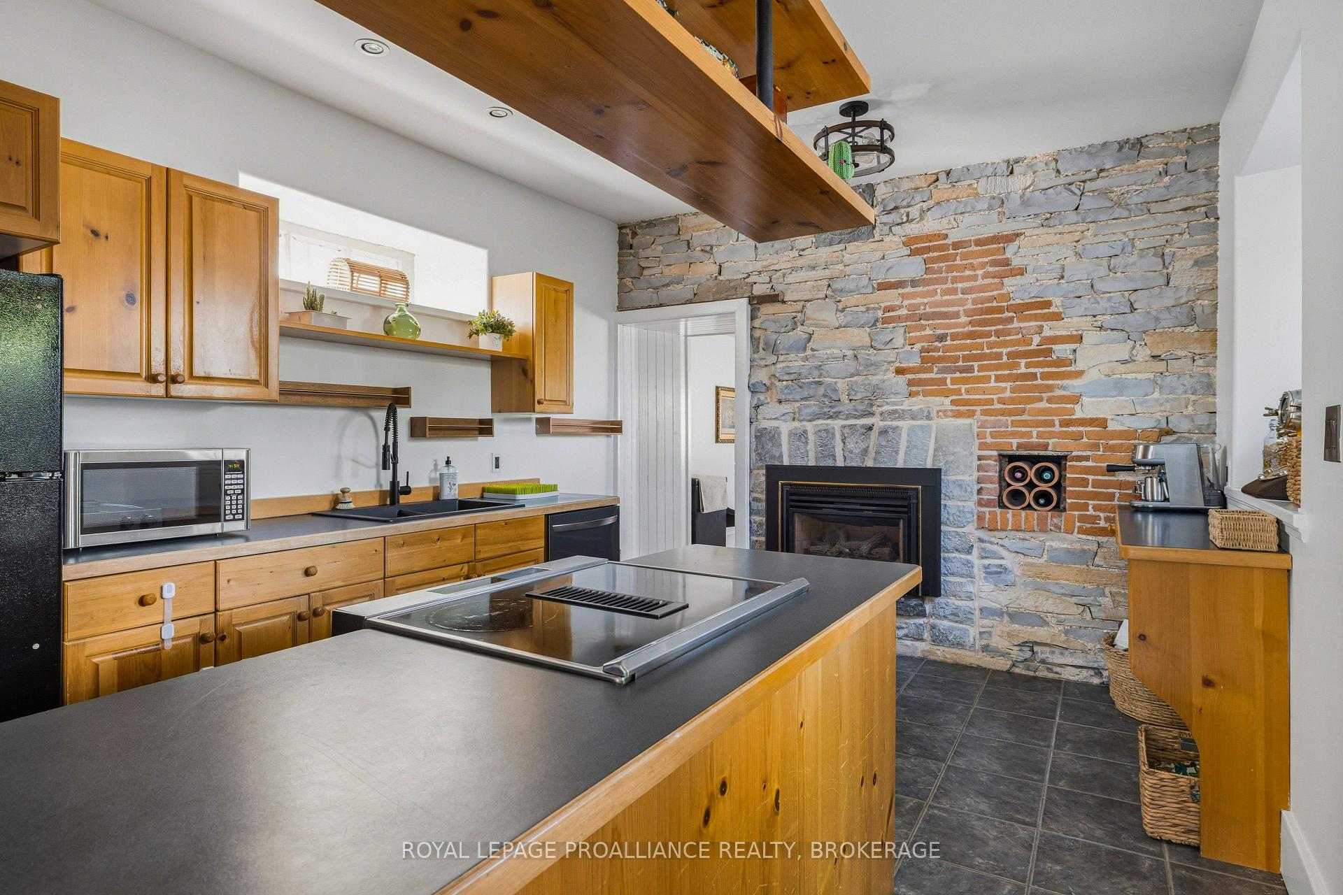 Photo 15 of 23 Earl Street, Kingston, Central City East — HOMEH
