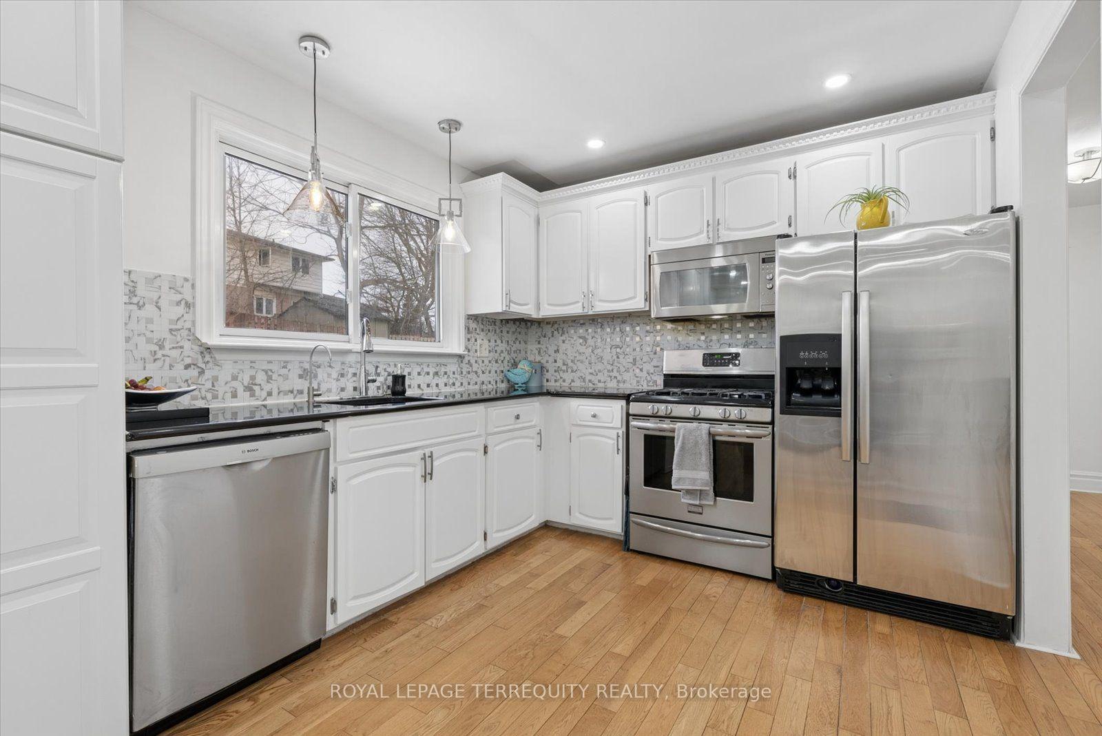 Photo 7 of 39 Baldwin Lane, Barrie, Allandale Heights — HOMEH