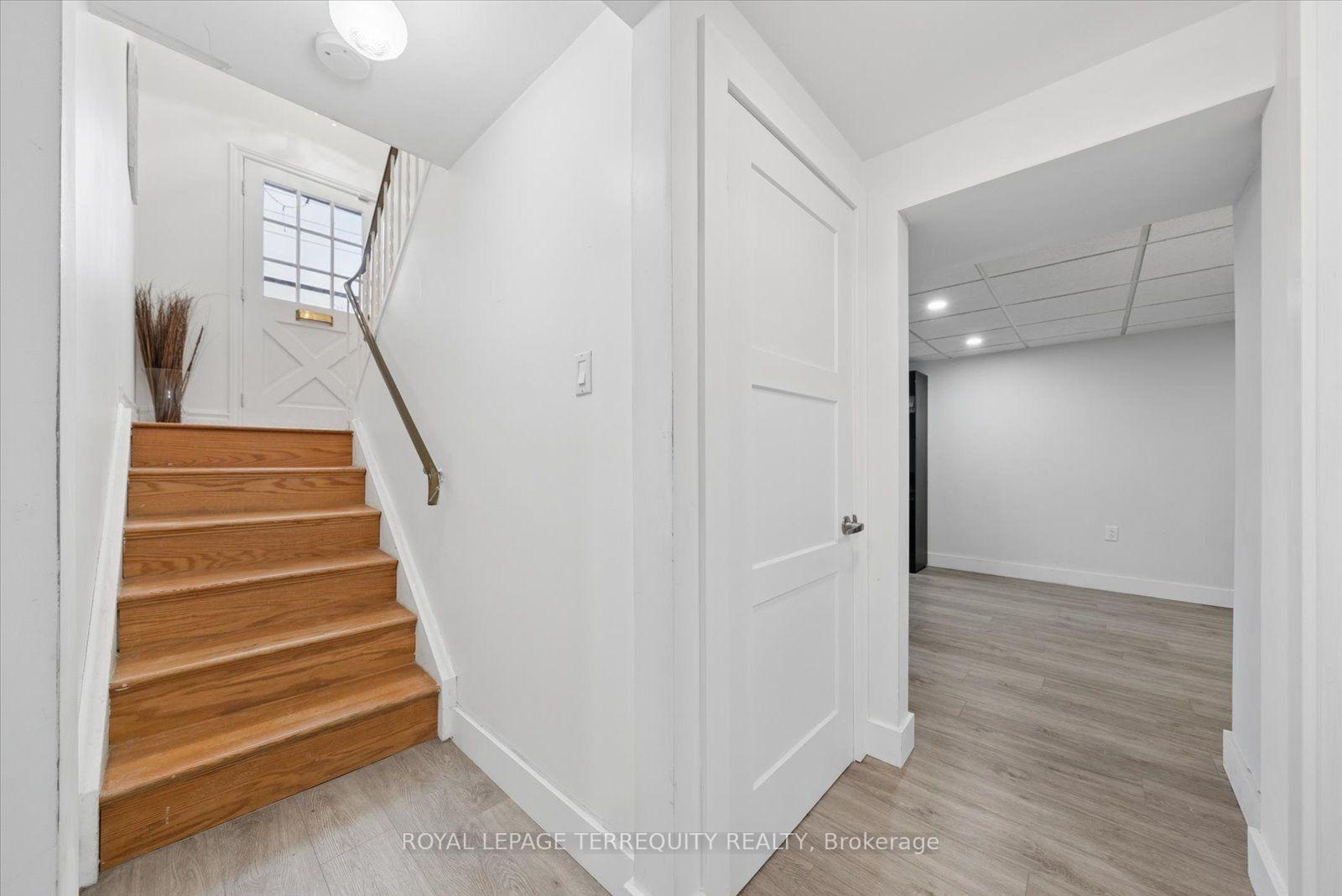Photo 15 of 39 Baldwin Lane, Barrie, Allandale Heights — HOMEH