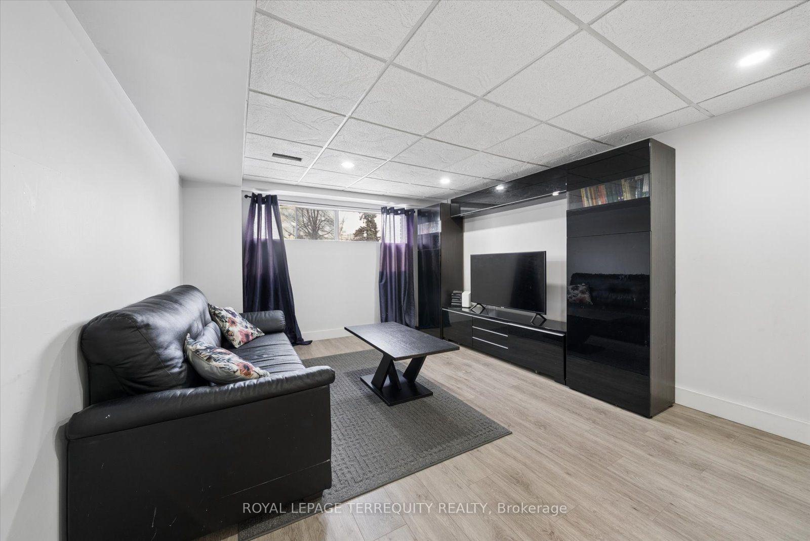 Photo 16 of 39 Baldwin Lane, Barrie, Allandale Heights — HOMEH