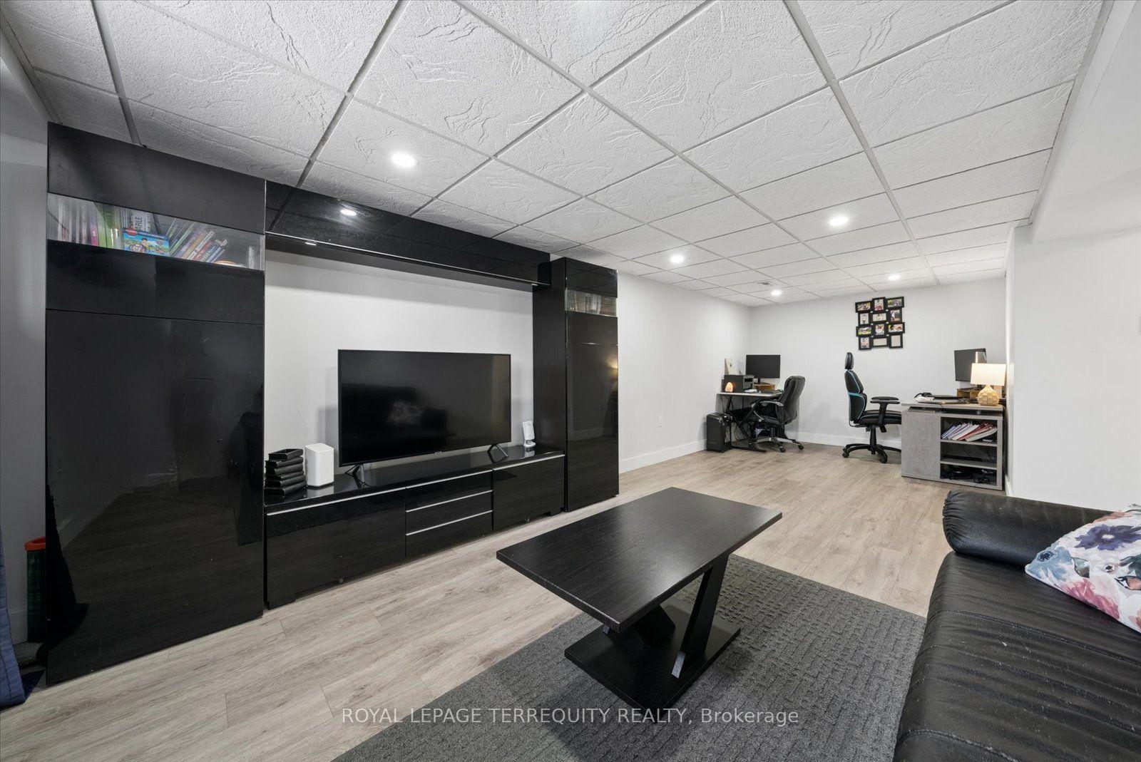 Photo 17 of 39 Baldwin Lane, Barrie, Allandale Heights — HOMEH
