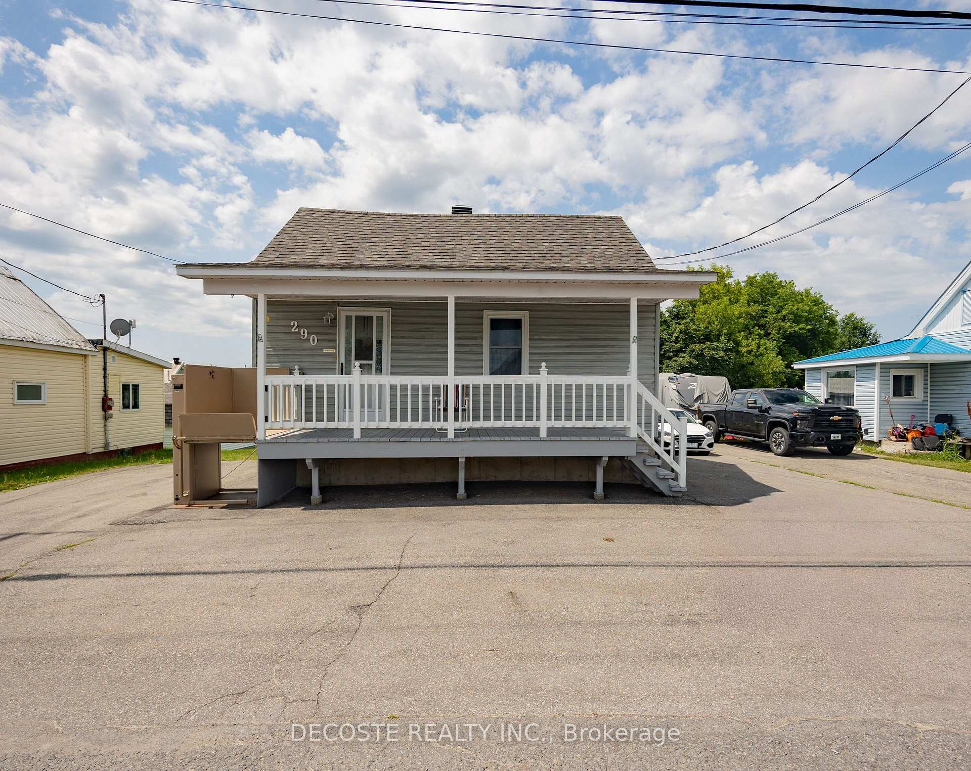 Photo 1 of 290 East Boundary Road, North Glengarry, Alexandria — HOMEH