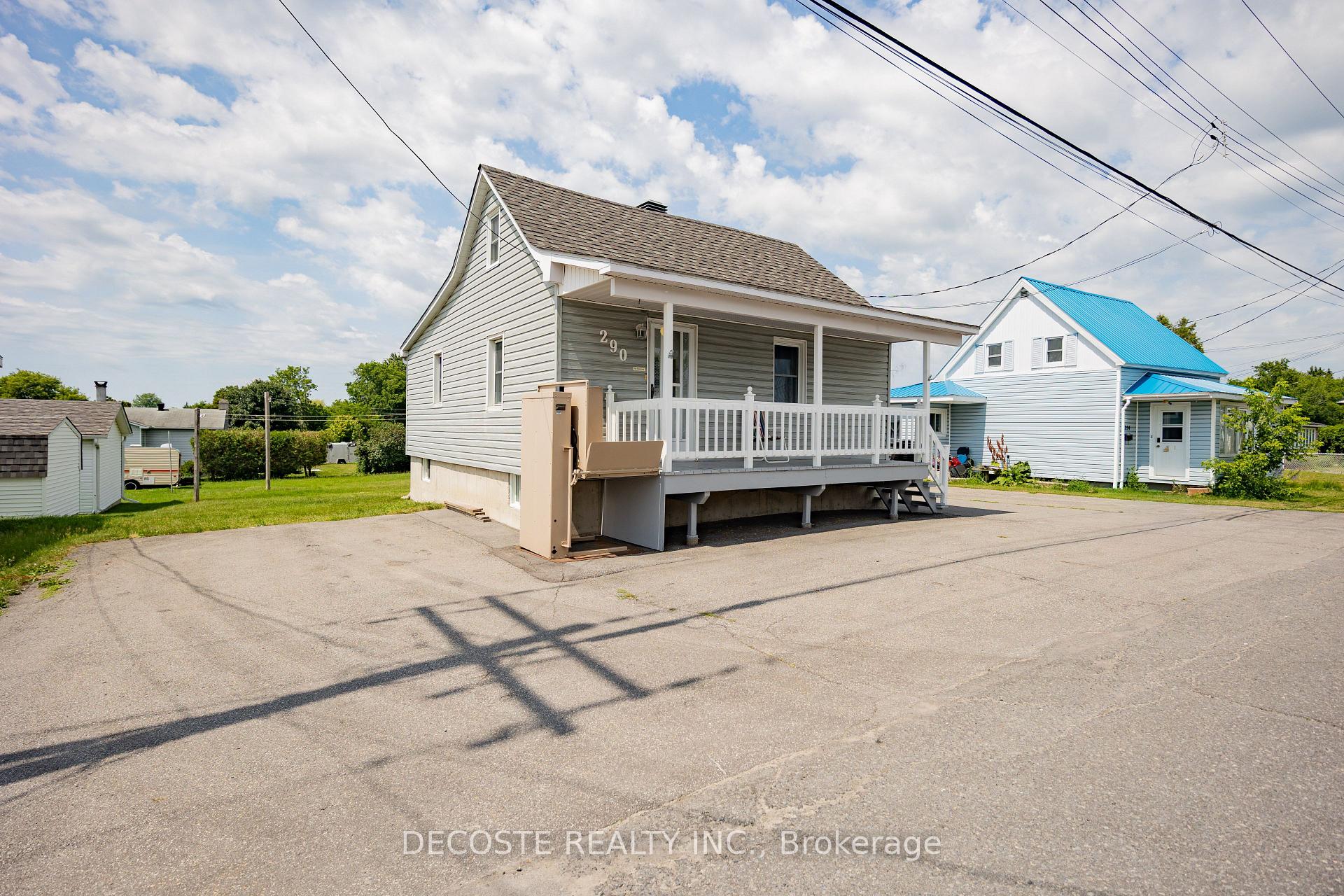 Photo 2 of 290 East Boundary Road, North Glengarry, Alexandria — HOMEH