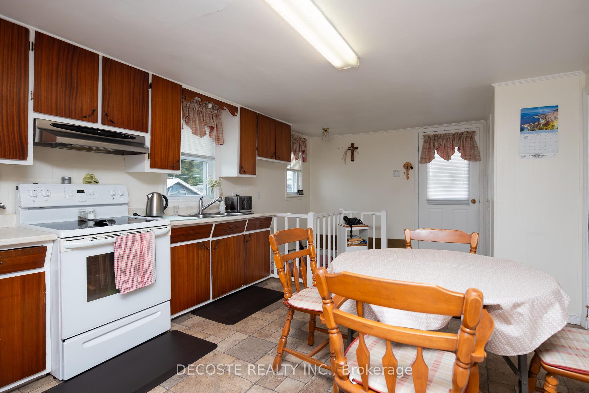 Photo 7 of 290 East Boundary Road, North Glengarry, Alexandria — HOMEH