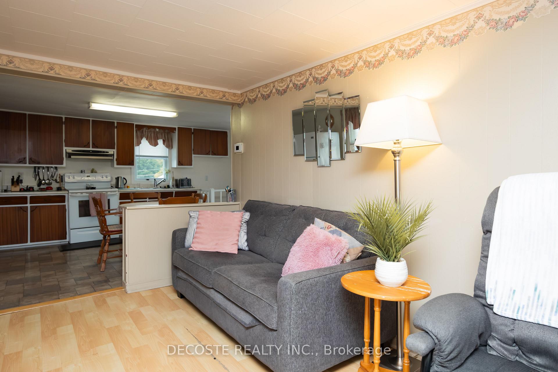 Photo 10 of 290 East Boundary Road, North Glengarry, Alexandria — HOMEH