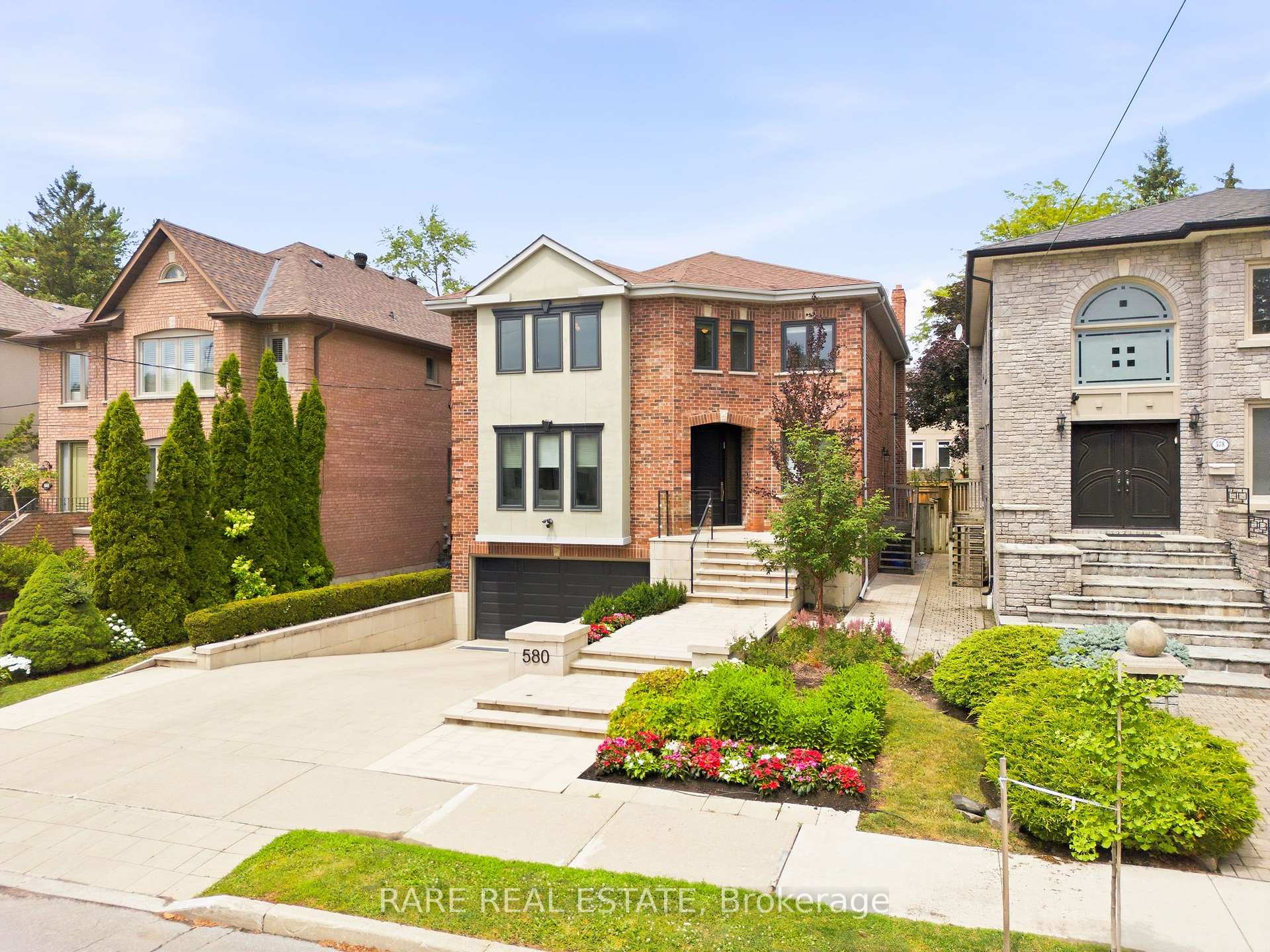 Photo 2 of 580 Brookdale Avenue, Toronto, Bedford Park-Nortown — HOMEH