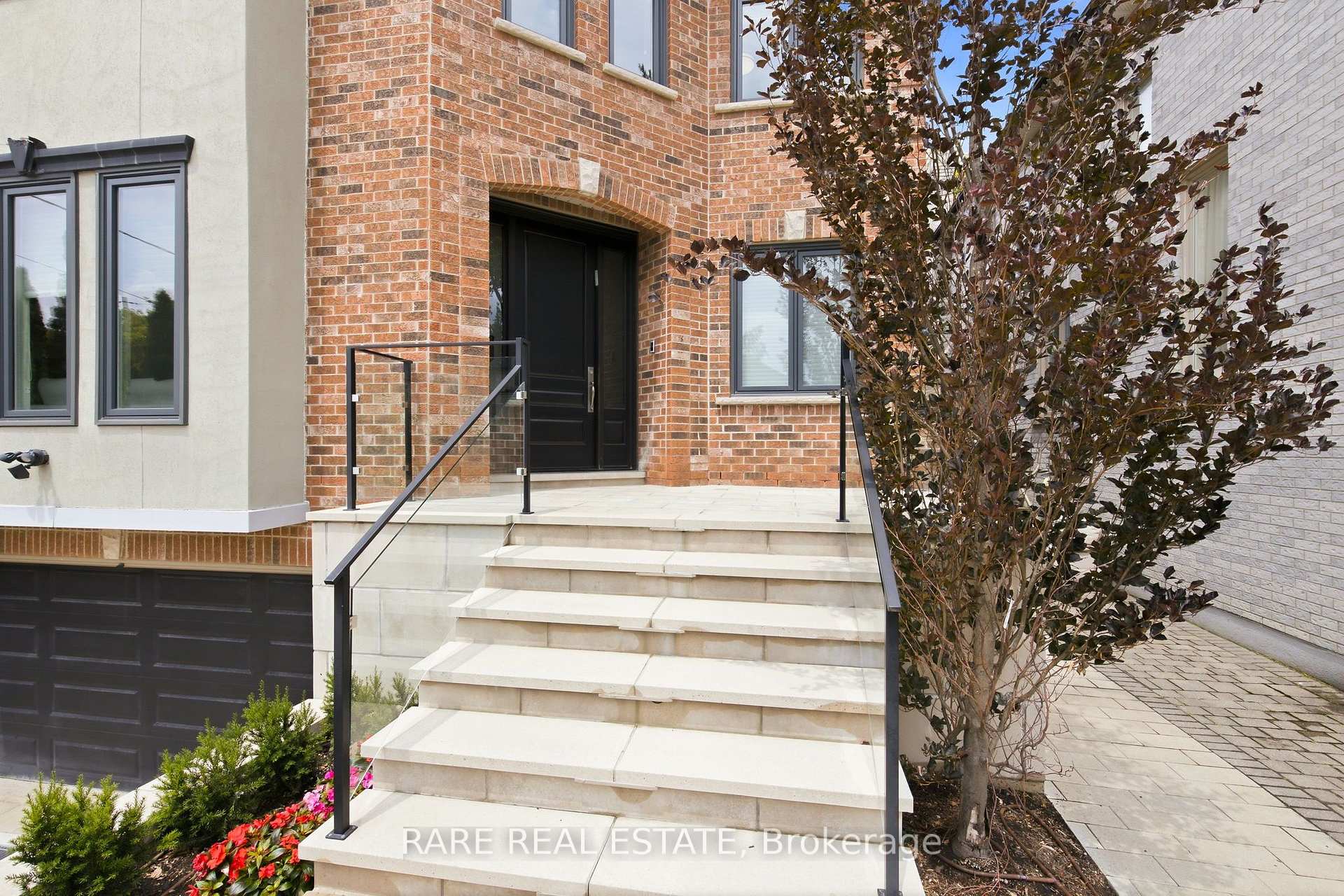 Photo 3 of 580 Brookdale Avenue, Toronto, Bedford Park-Nortown — HOMEH