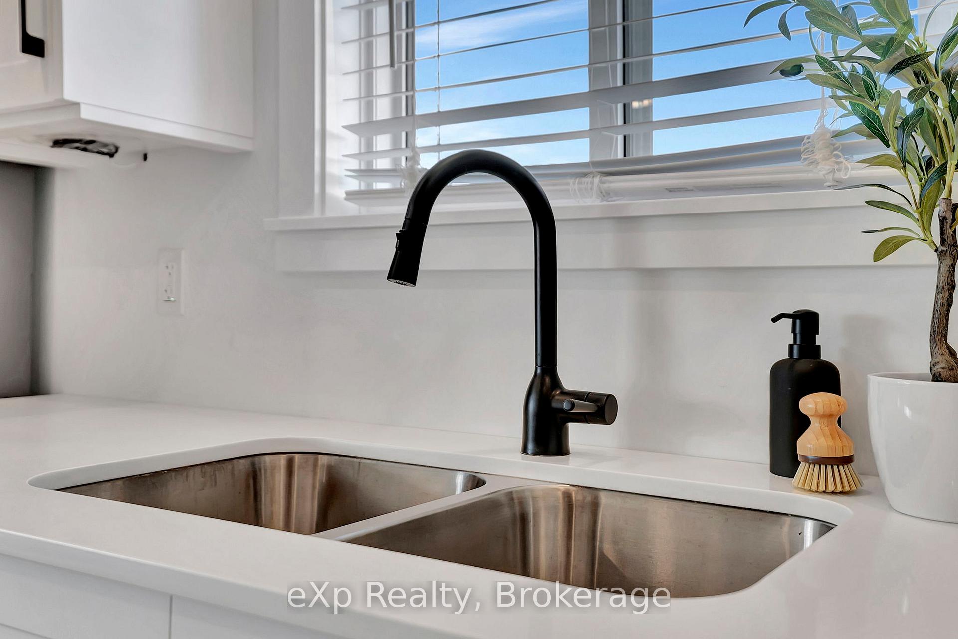 Photo 5 of Unit 2, 27 Malcolm Crescent, North Perth, Listowel — HOMEH