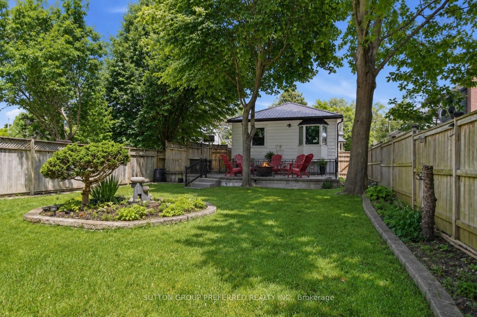 Photo 24 of 385 Avondale Road, London, East H — HOMEH