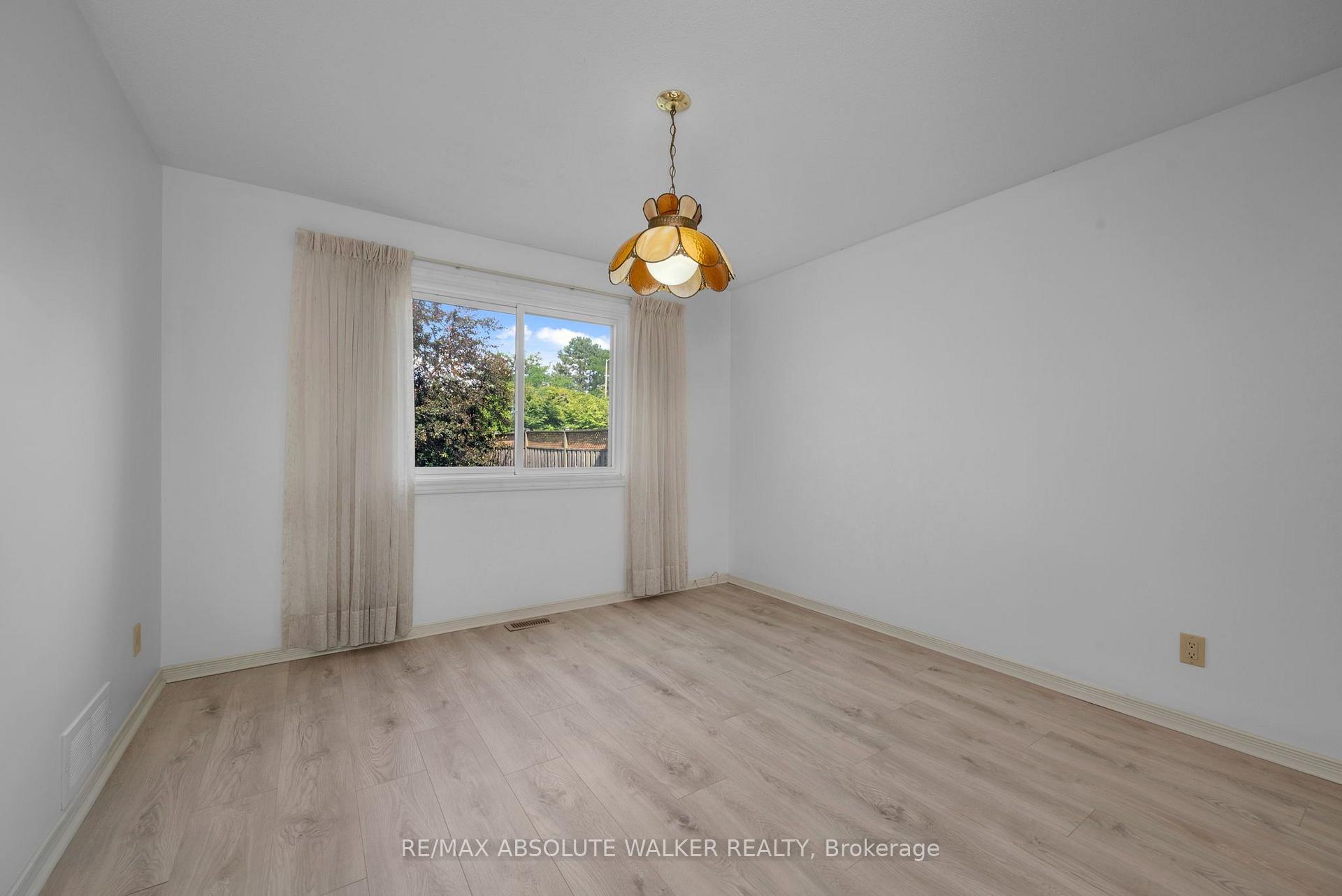 Photo 11 of 1889 Rosewind Court, Ottawa, Chapel Hill — HOMEH