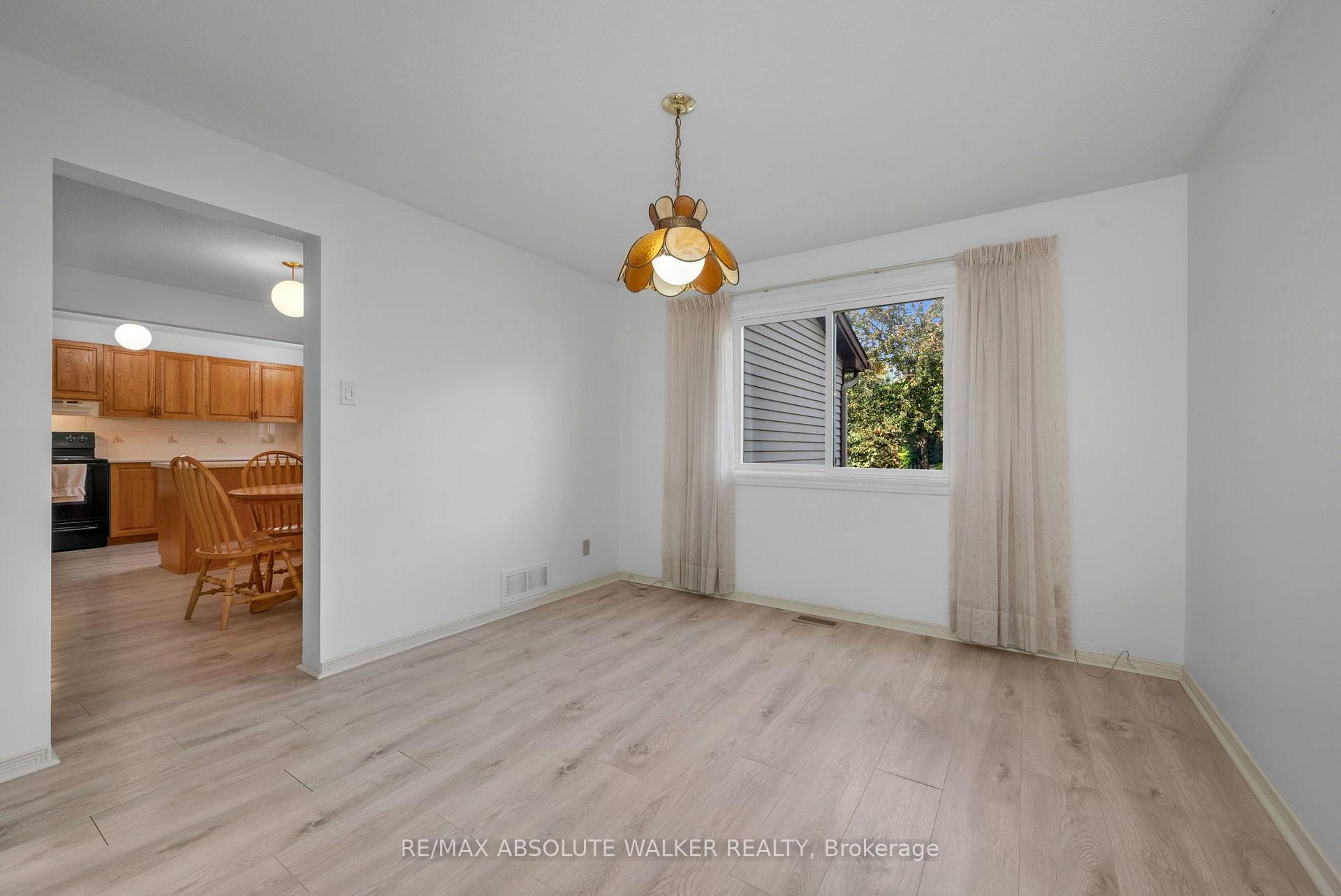 Photo 12 of 1889 Rosewind Court, Ottawa, Chapel Hill — HOMEH
