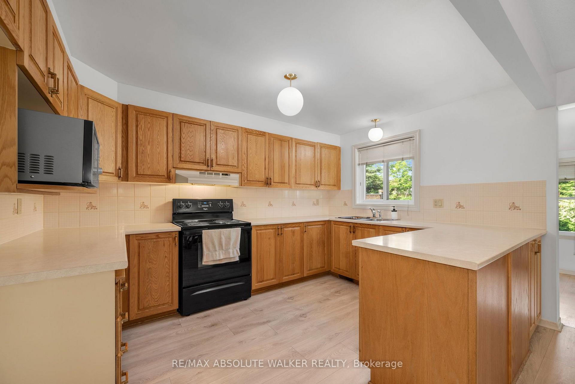 Photo 15 of 1889 Rosewind Court, Ottawa, Chapel Hill — HOMEH