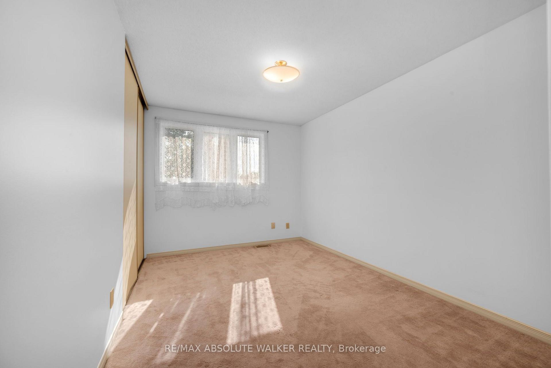 Photo 35 of 1889 Rosewind Court, Ottawa, Chapel Hill — HOMEH