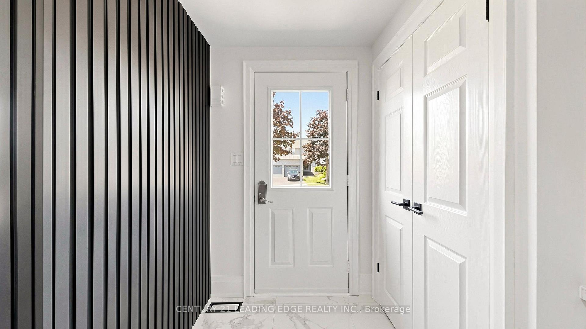 Photo 5 of 11 Lougheed Road, Barrie, Holly — HOMEH