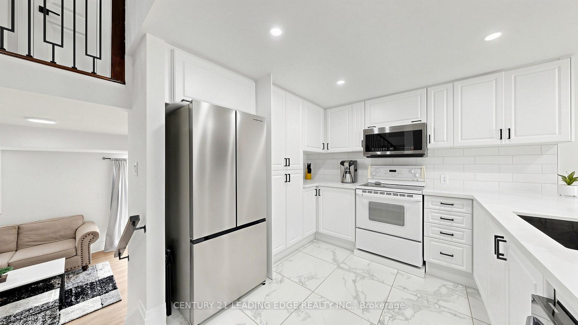 Photo 8 of 11 Lougheed Road, Barrie, Holly — HOMEH