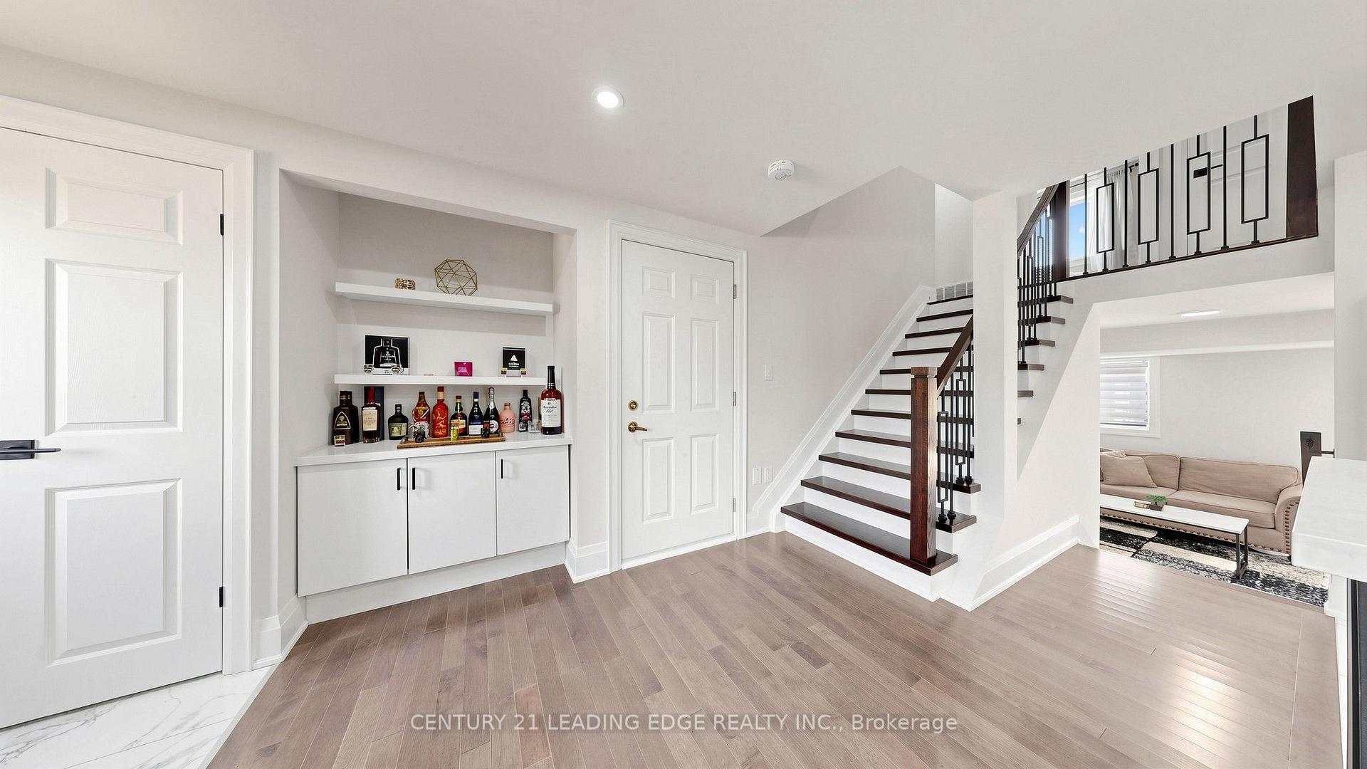 Photo 16 of 11 Lougheed Road, Barrie, Holly — HOMEH