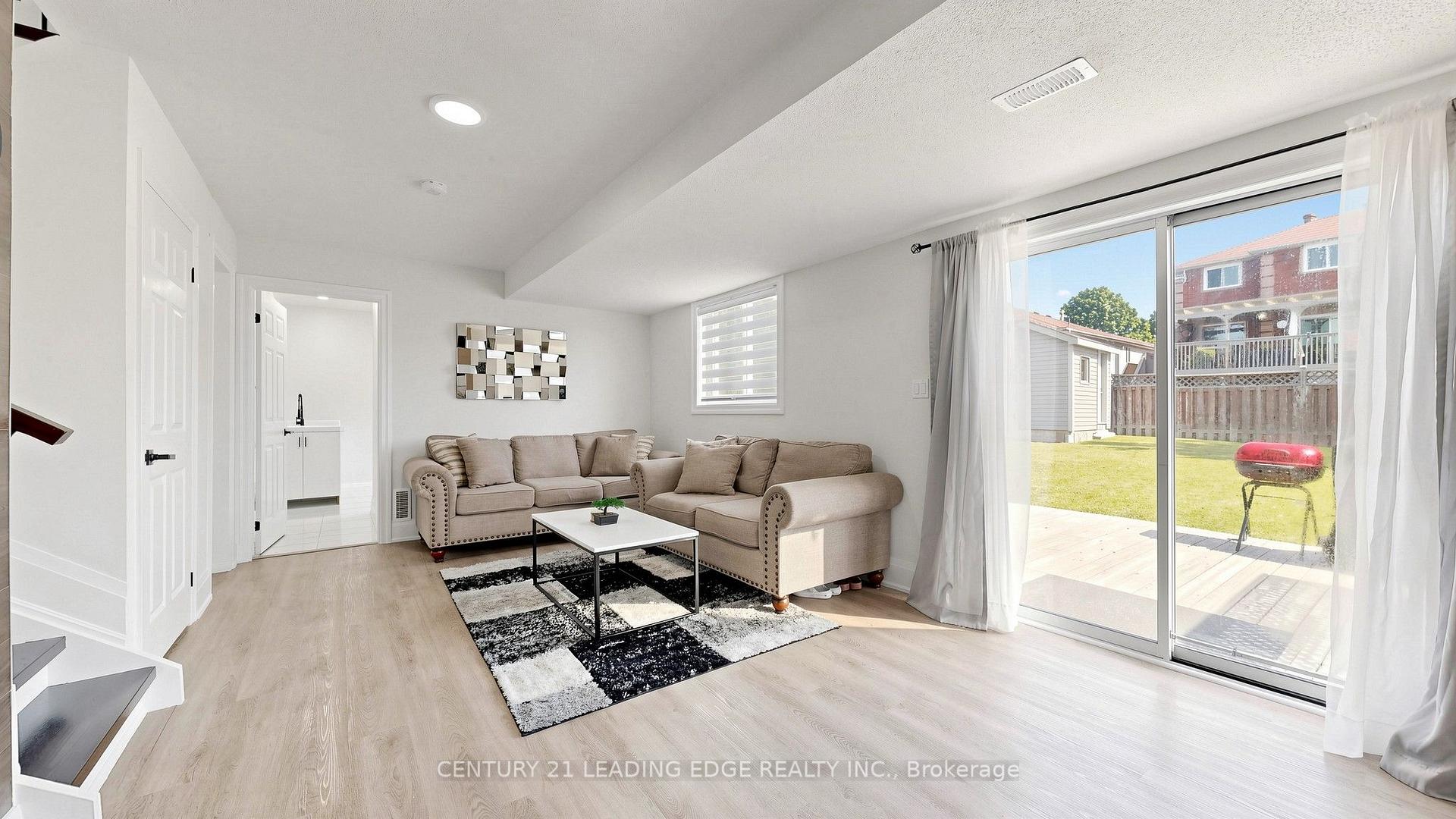 Photo 18 of 11 Lougheed Road, Barrie, Holly — HOMEH