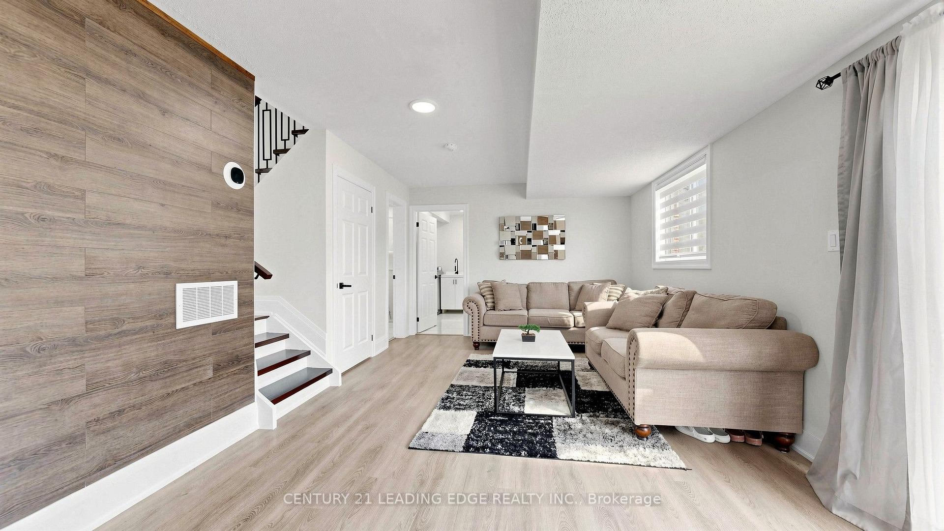 Photo 19 of 11 Lougheed Road, Barrie, Holly — HOMEH