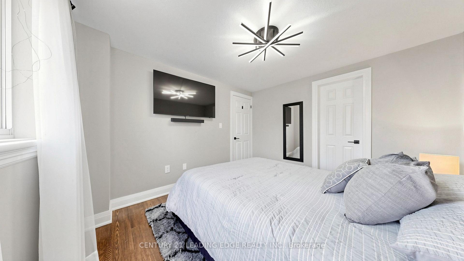 Photo 28 of 11 Lougheed Road, Barrie, Holly — HOMEH