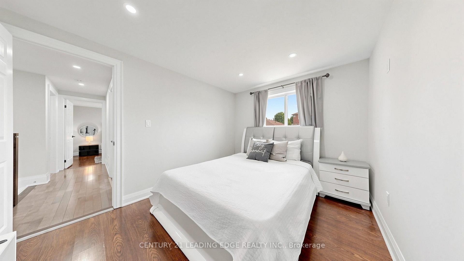 Photo 29 of 11 Lougheed Road, Barrie, Holly — HOMEH
