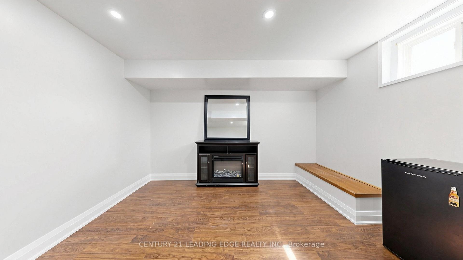 Photo 43 of 11 Lougheed Road, Barrie, Holly — HOMEH